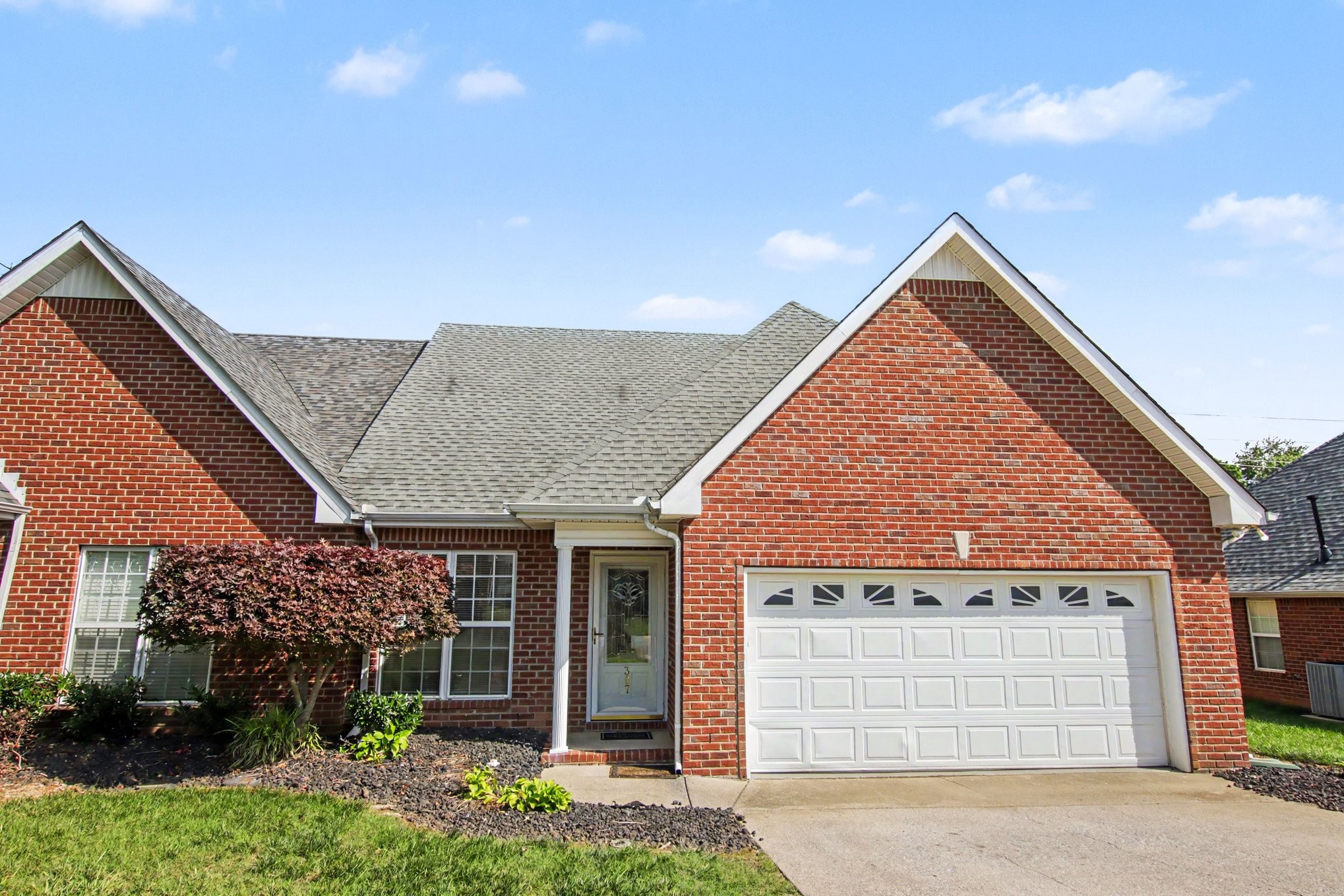 307 Dartford Ct — photo