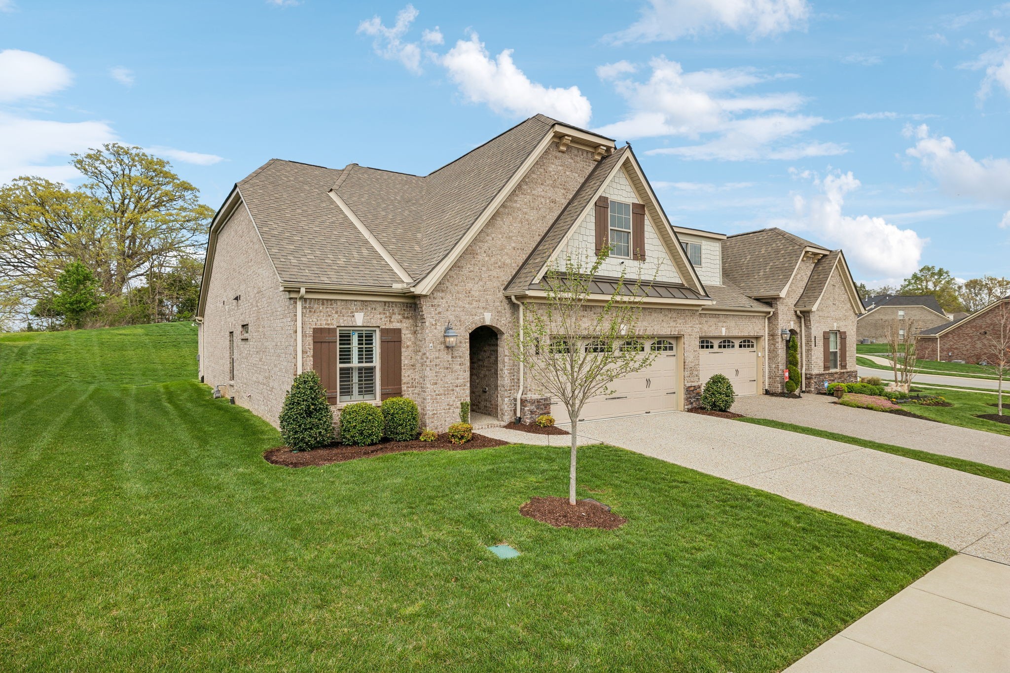 1064 Callaway Dr — photo