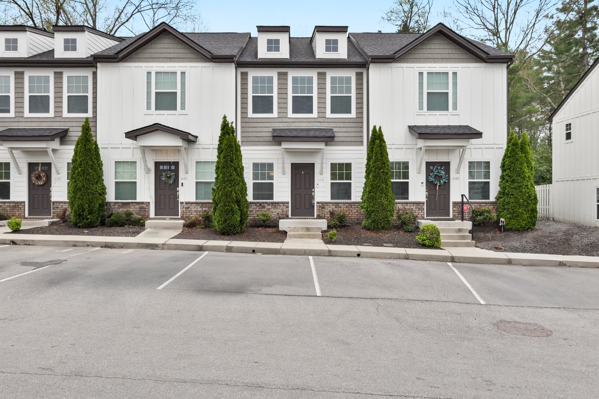643 Bristol Creek Dr — photo