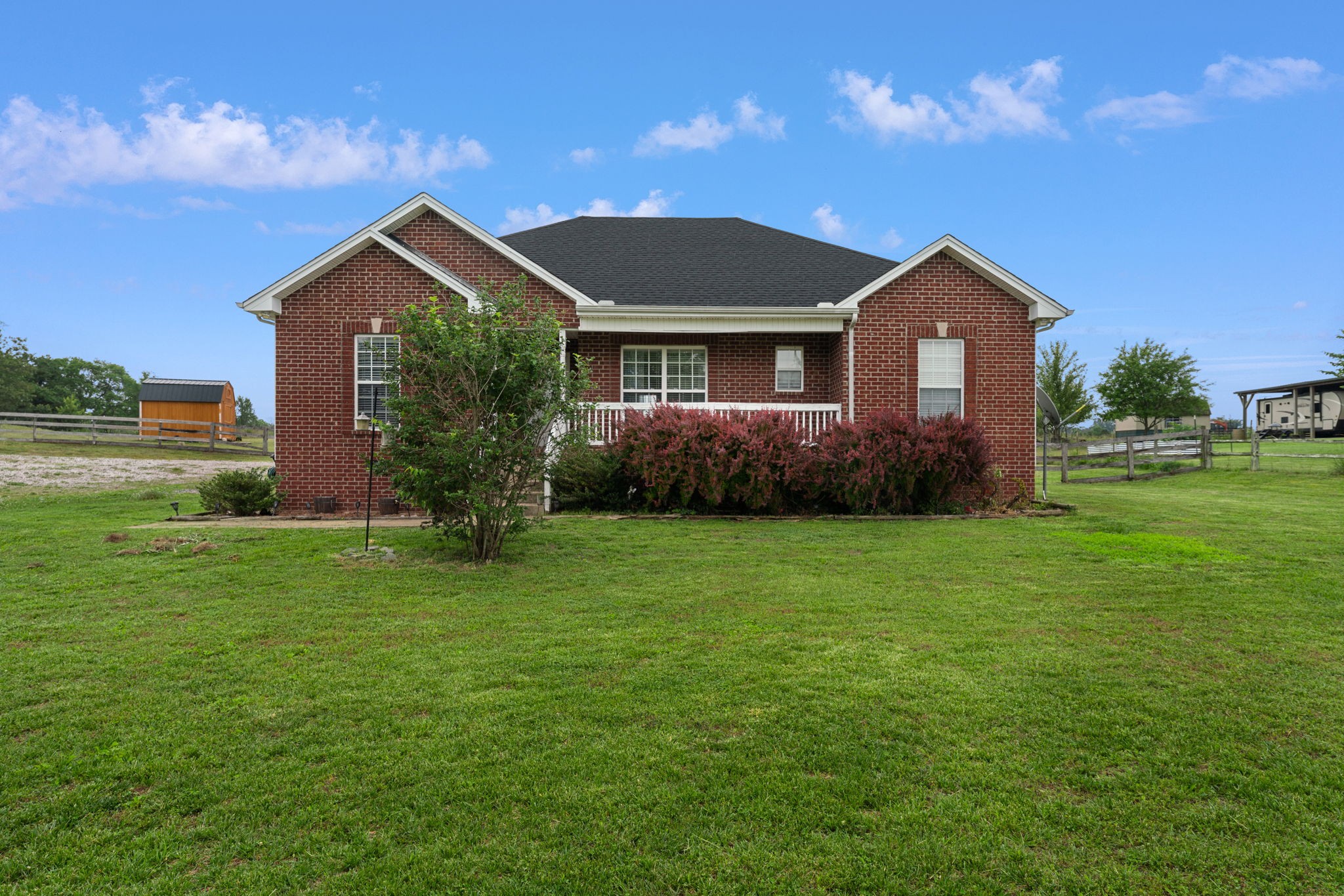 734 Lear Rd — photo