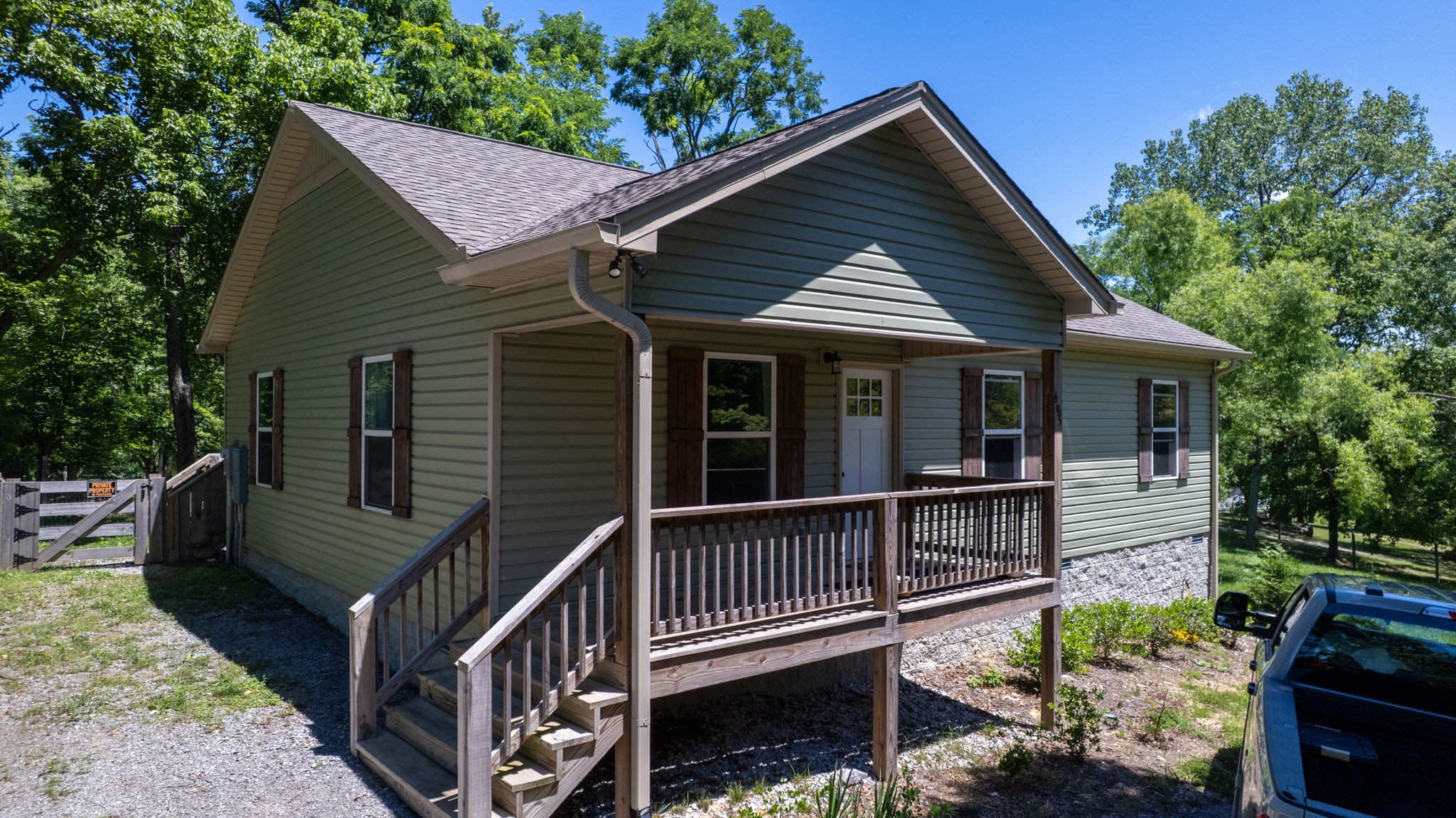 695 Hog Back Ridge Road, Bethpage, TN 37022 — photo 2