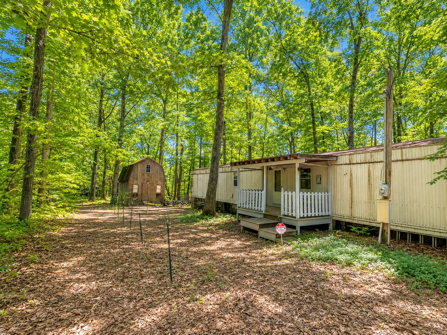 360 Floyd Dr — photo