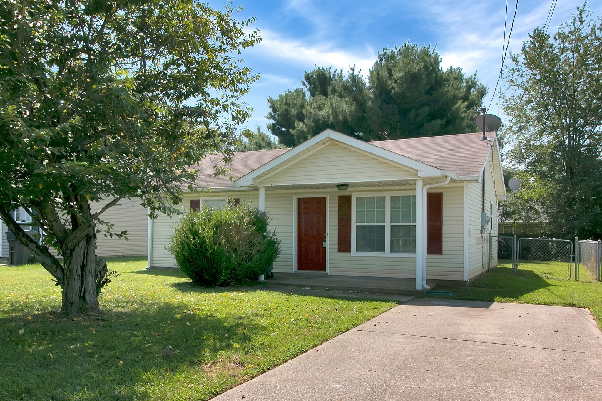 999 Stateline Road, Oak Grove, KY 42262
