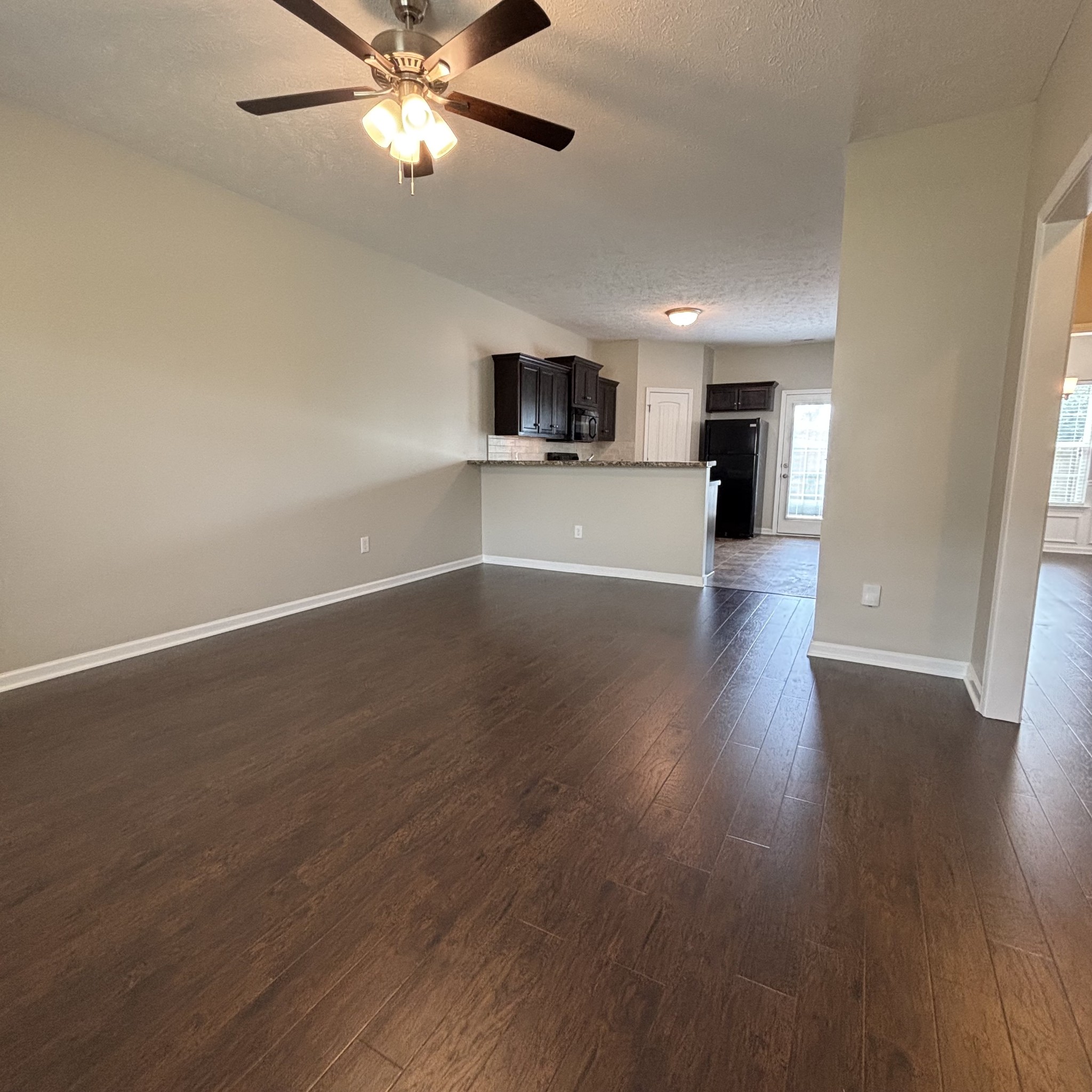 2369 New Holland Cir — photo