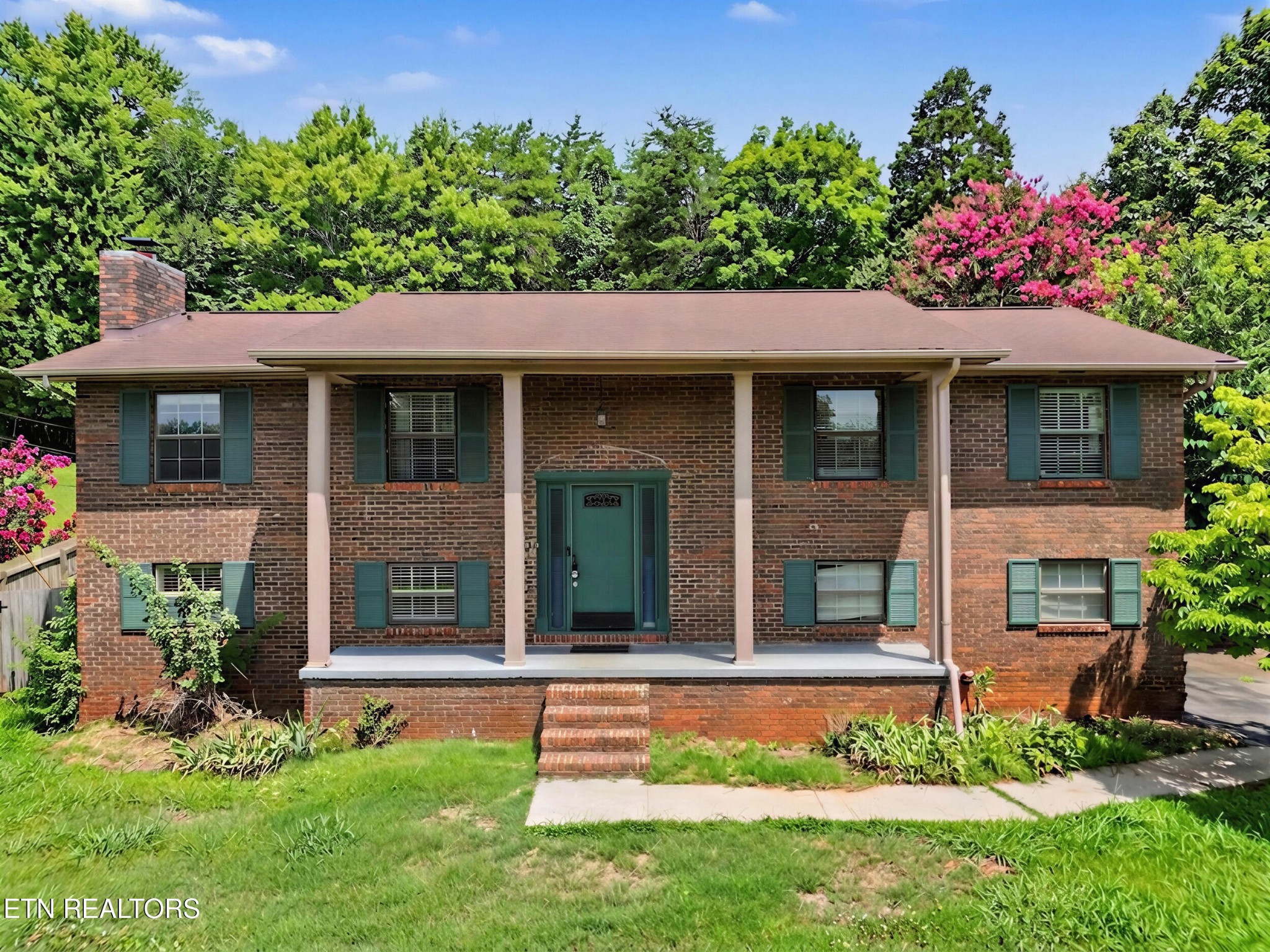 1421 Mount Vista Drive — photo