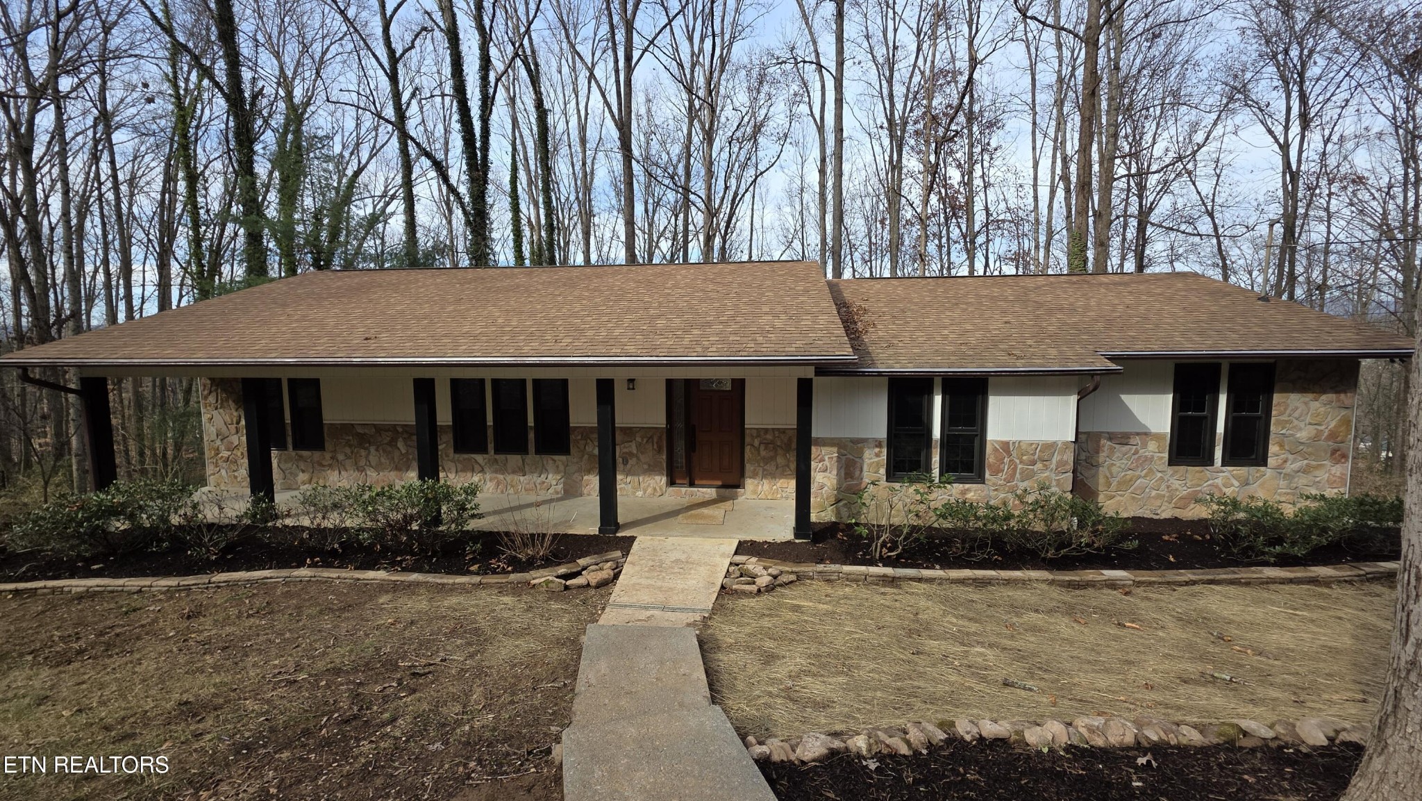 1135 W Outer Drive — photo