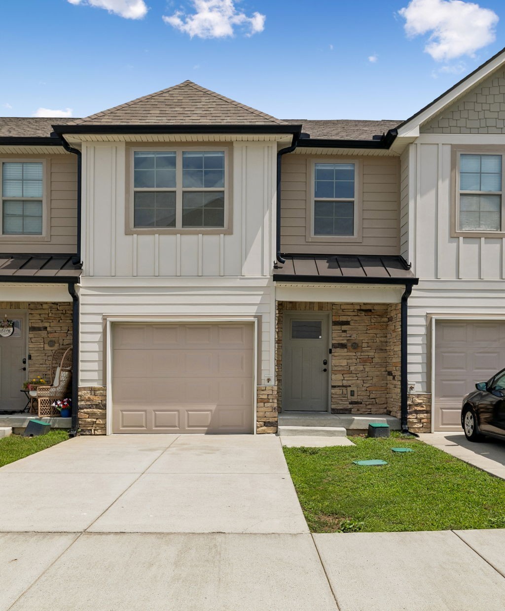251 Signature Pl — photo