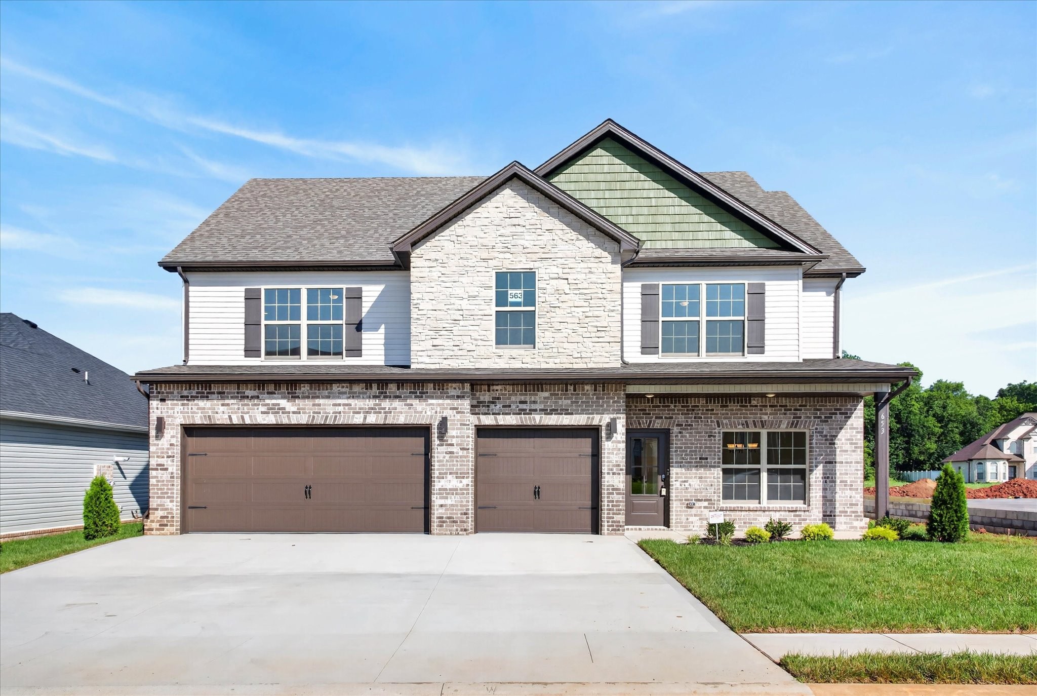 653 Woodrush Dr — photo