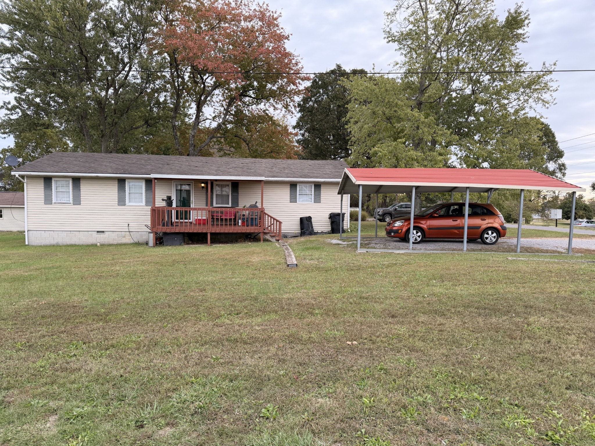 344 E Noel Dr — photo