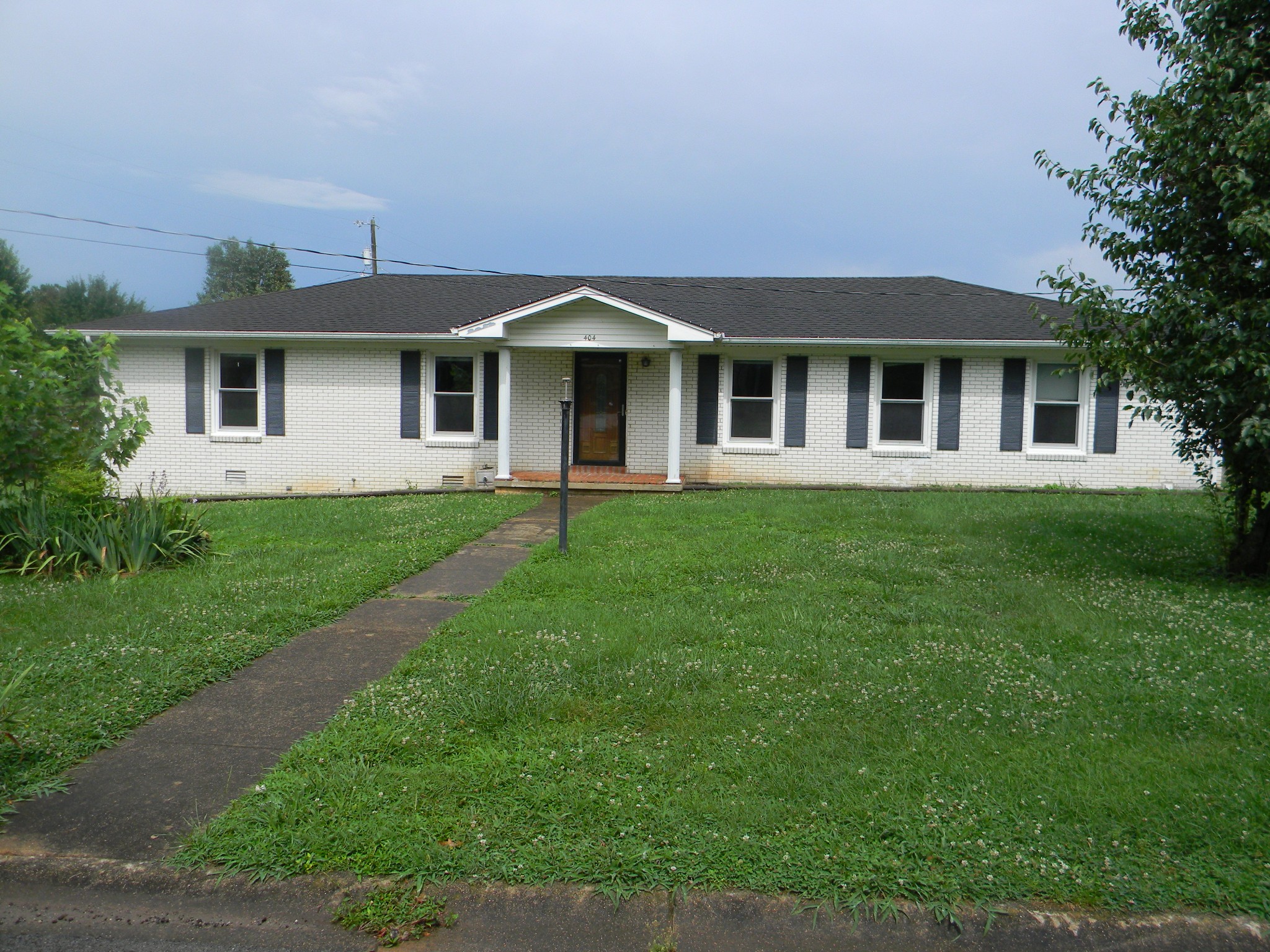 404 Shadow Dr, N — photo