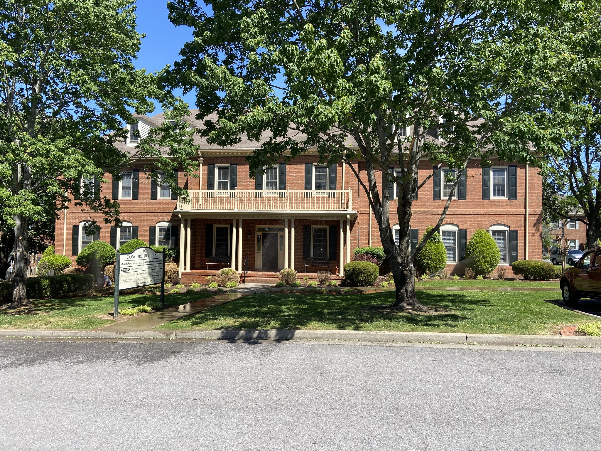 102 Hazel Path — photo