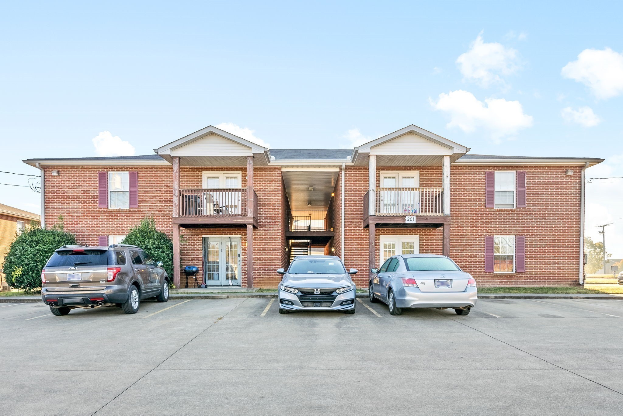 201 Cranklen Cir Unit F — photo