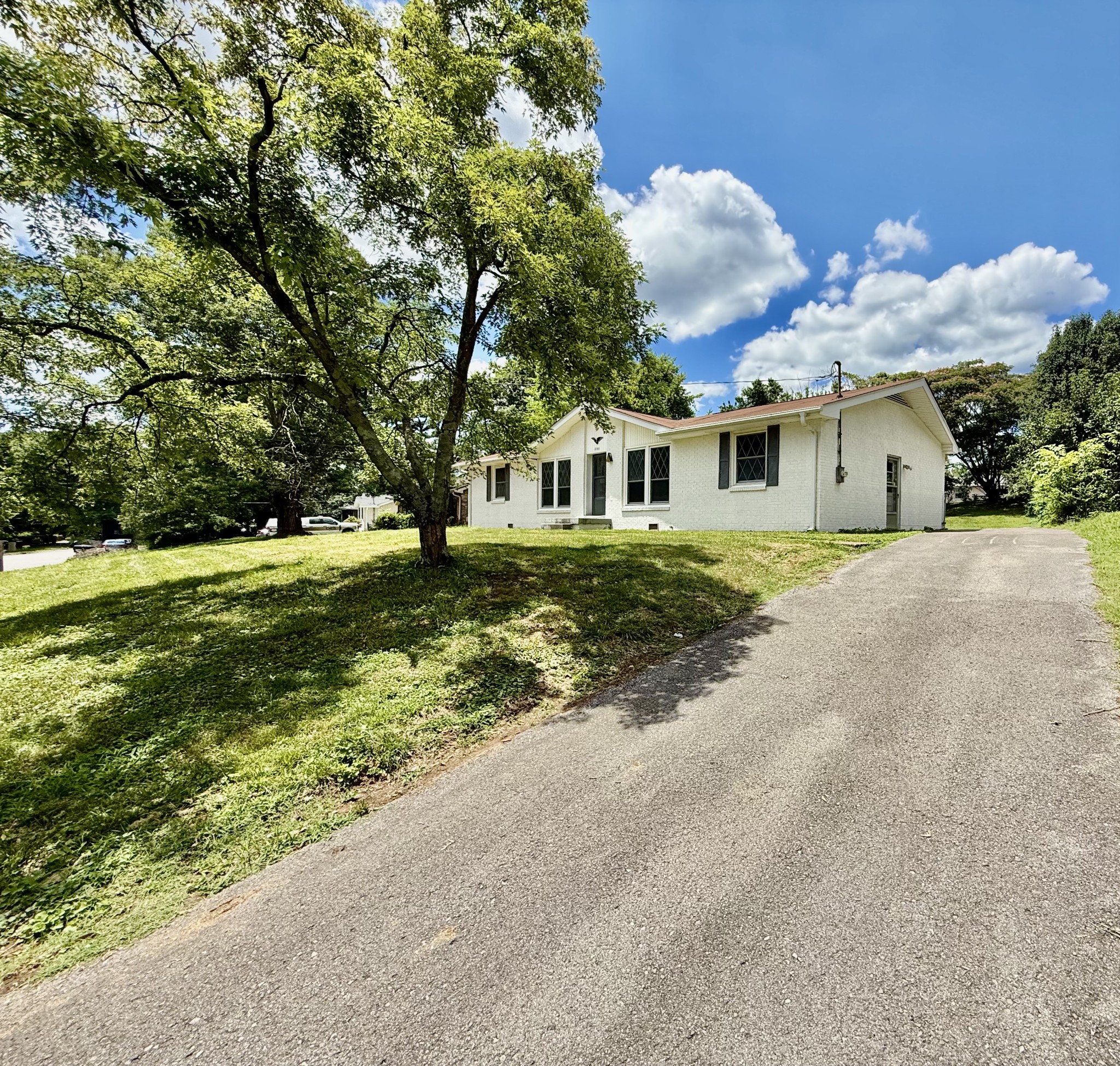 207 Blue Ridge Dr — photo
