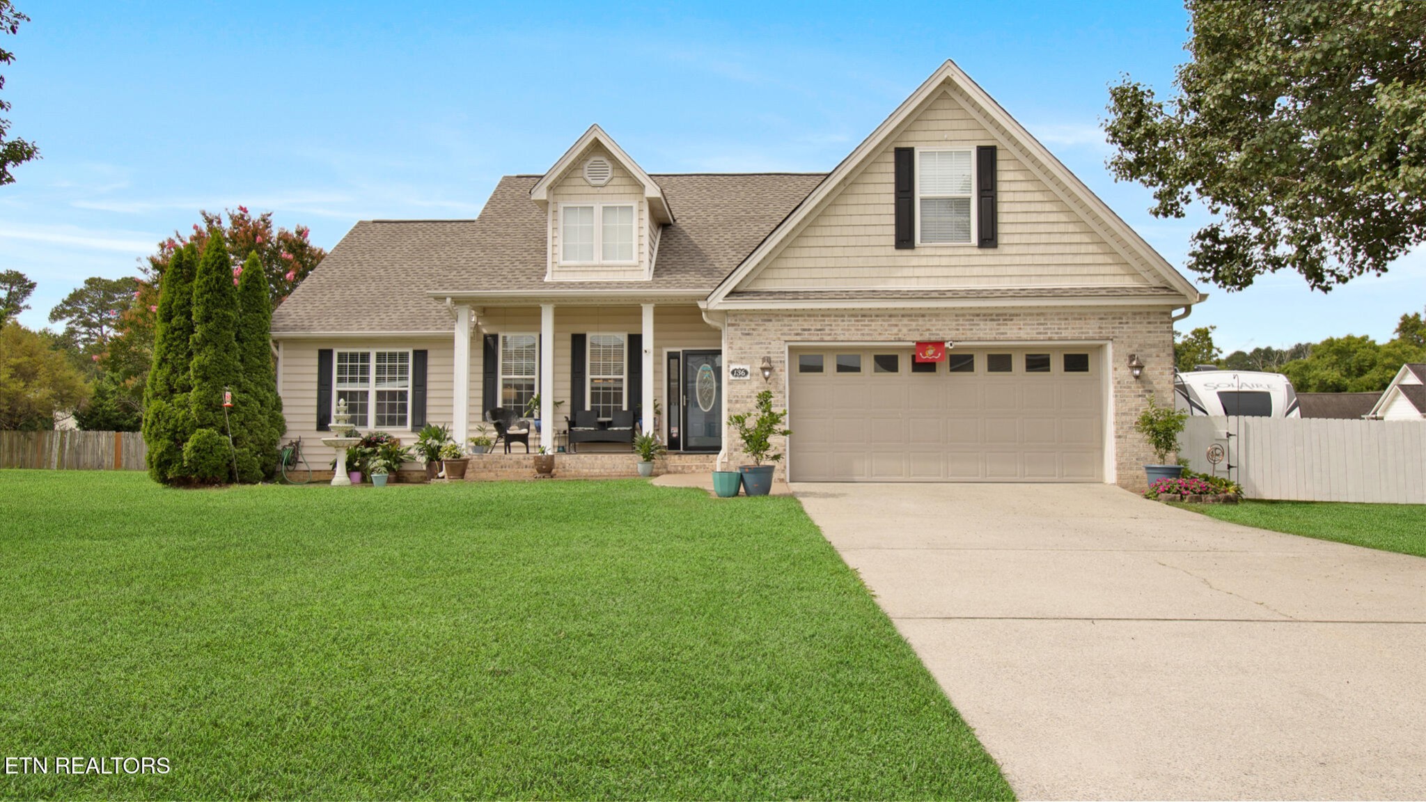 136 Thoroughbred Drive — photo