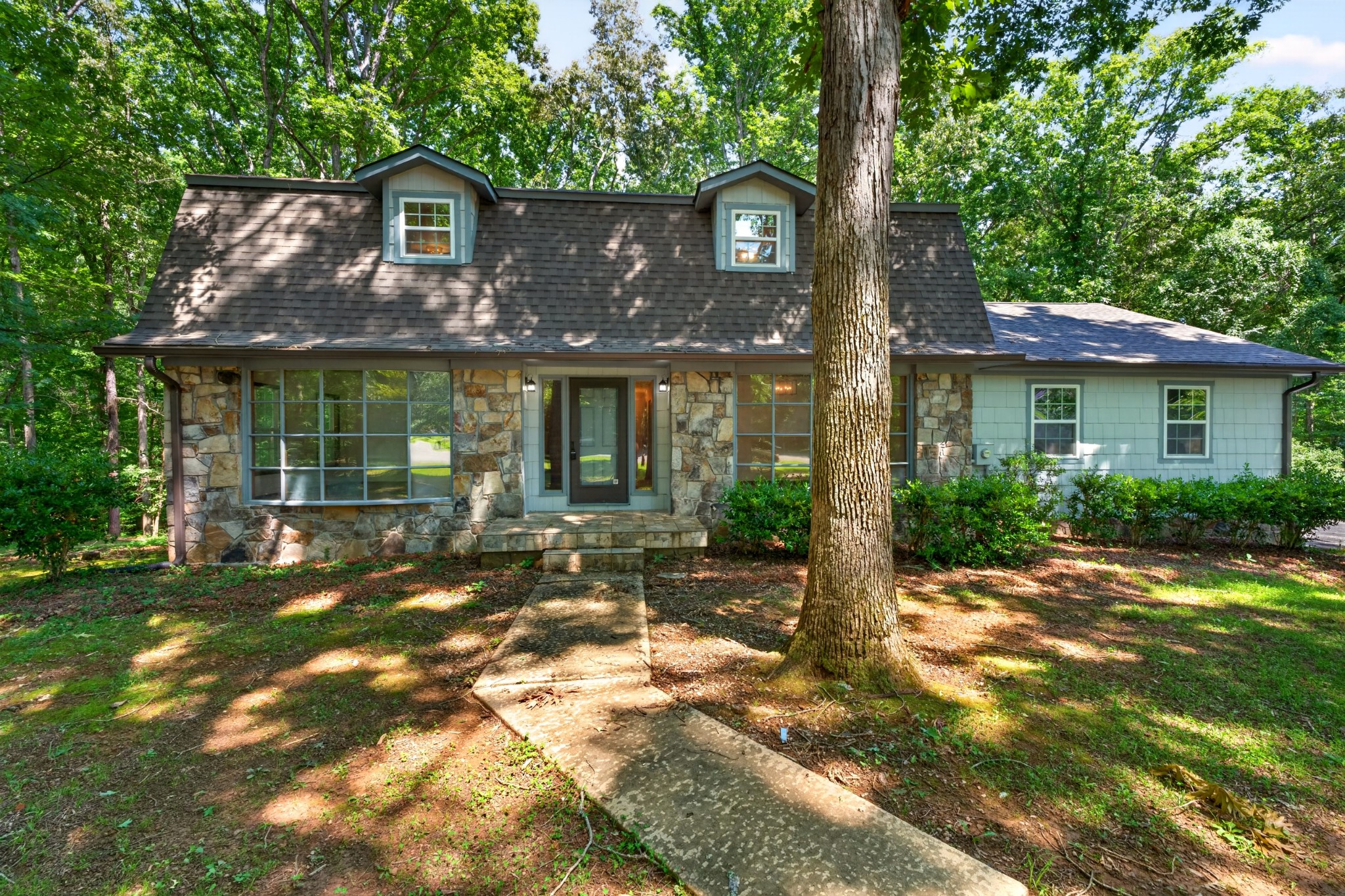 466 Willow Oak Dr — photo