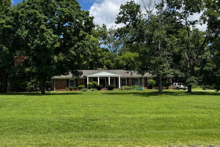 914 Waterswood Dr — photo