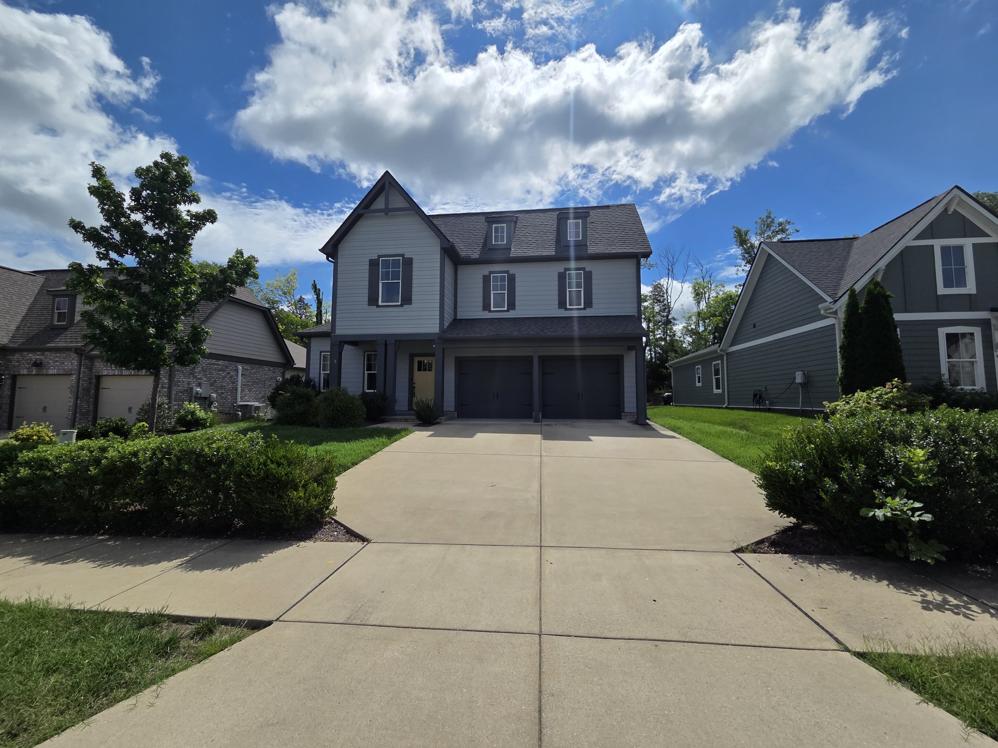 711 Plowson Rd — photo