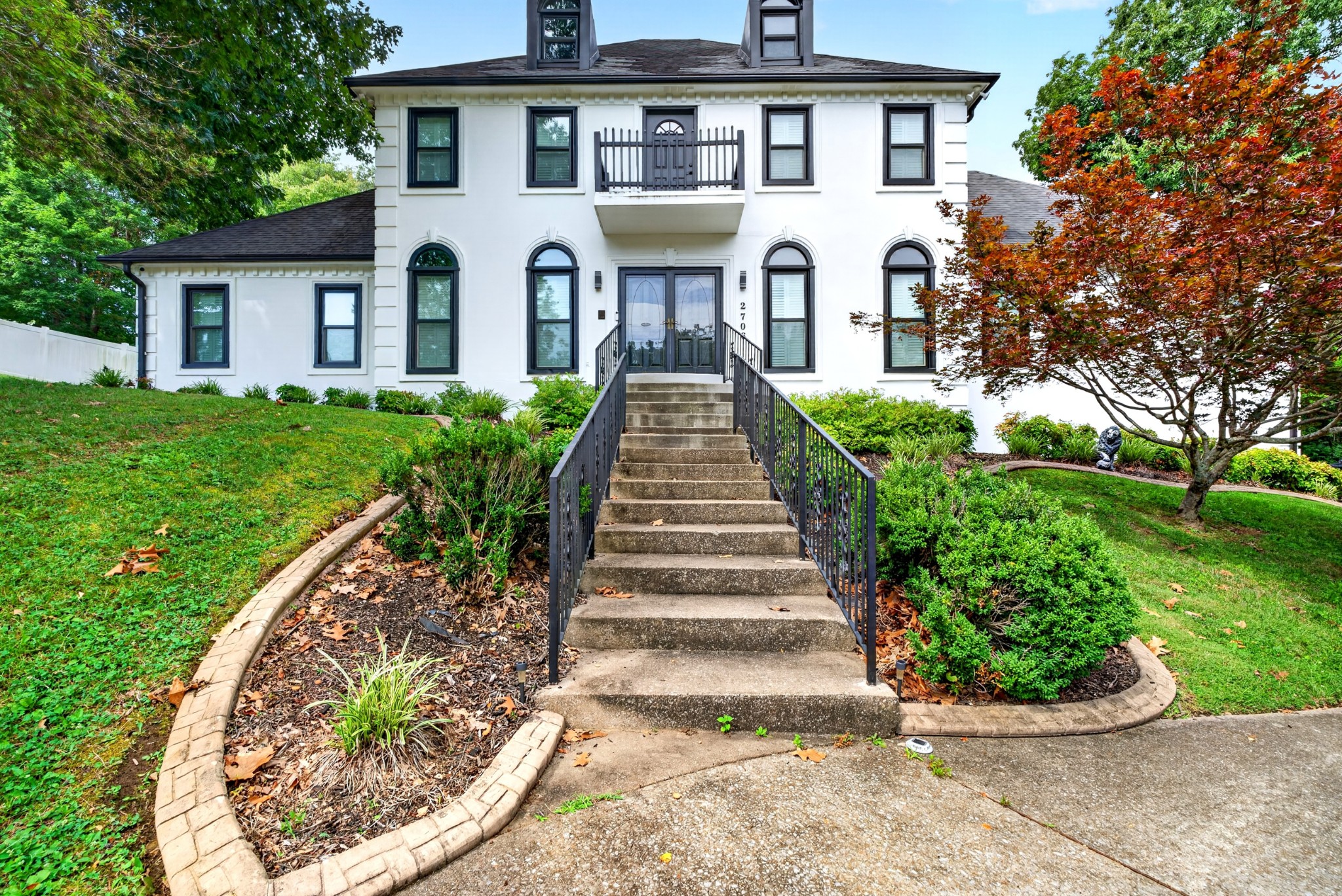 2706 Wakefield Dr — photo