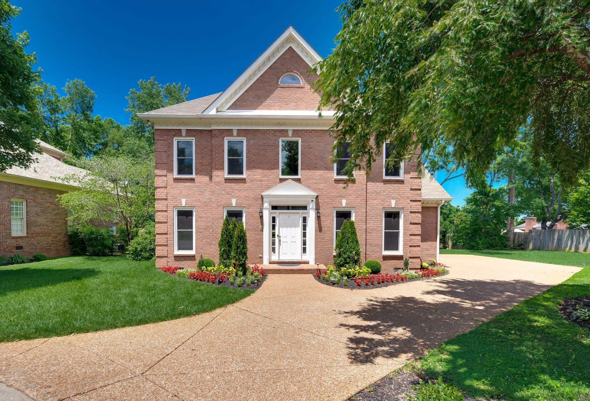 1605 Ardenwood Ct — photo