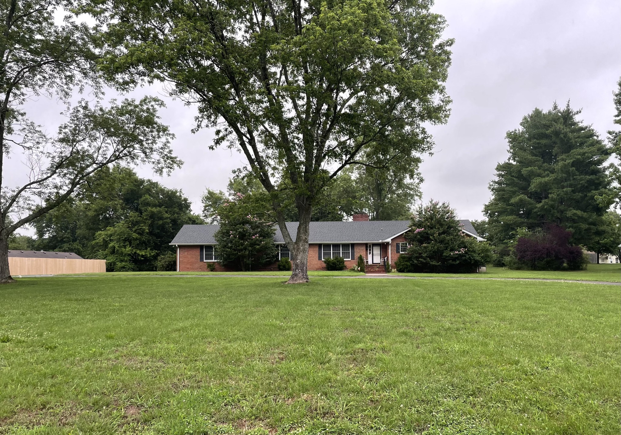 805 Sam Davis Rd — photo