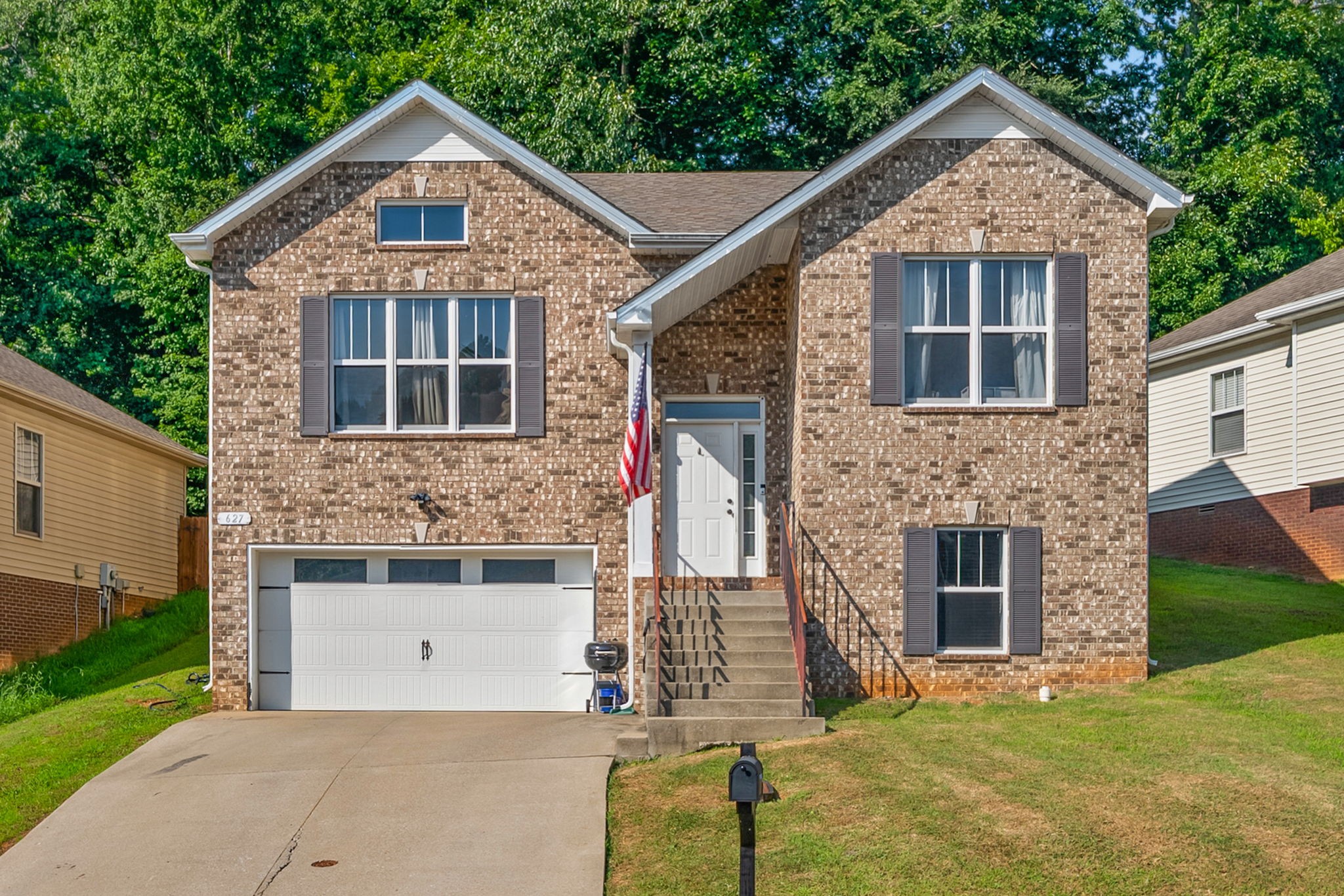 627 Hidden Valley Dr — photo