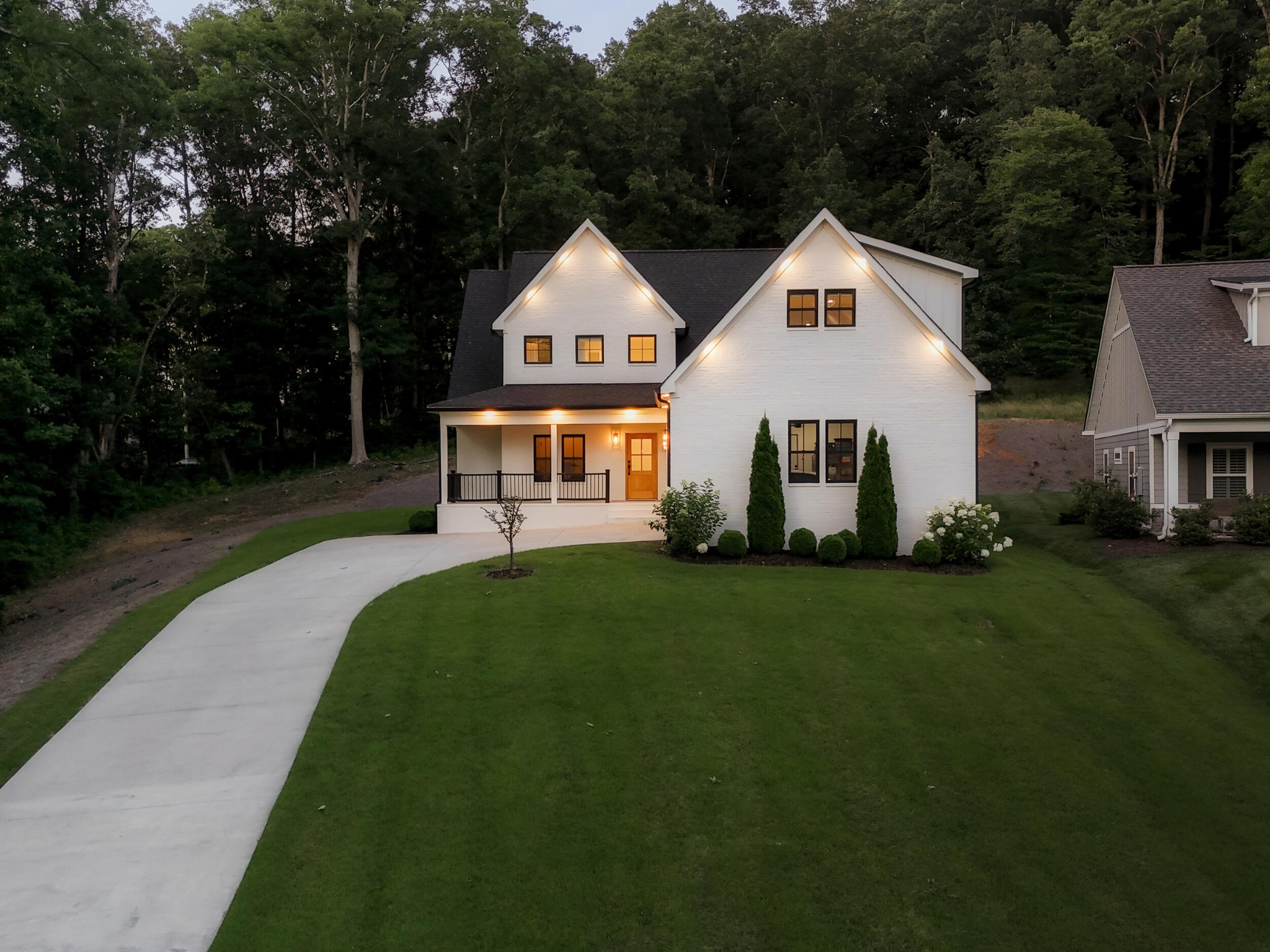 2525 Parkside Place, NE — photo