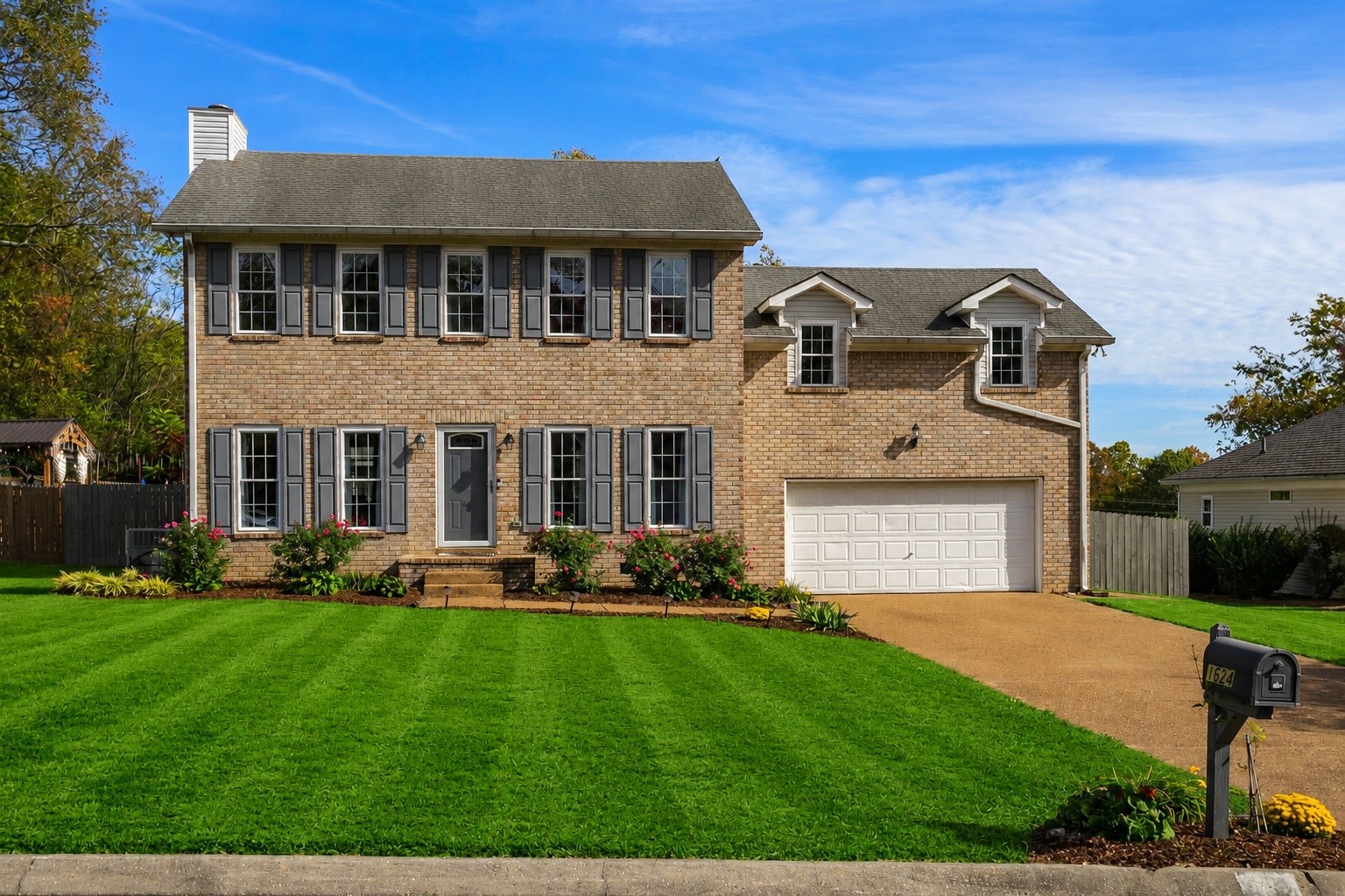 1624 Witt Hill Dr — photo