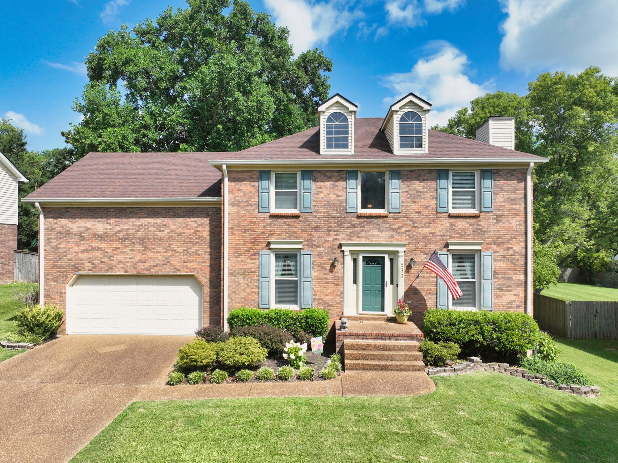 533 Hopewood Ct — photo