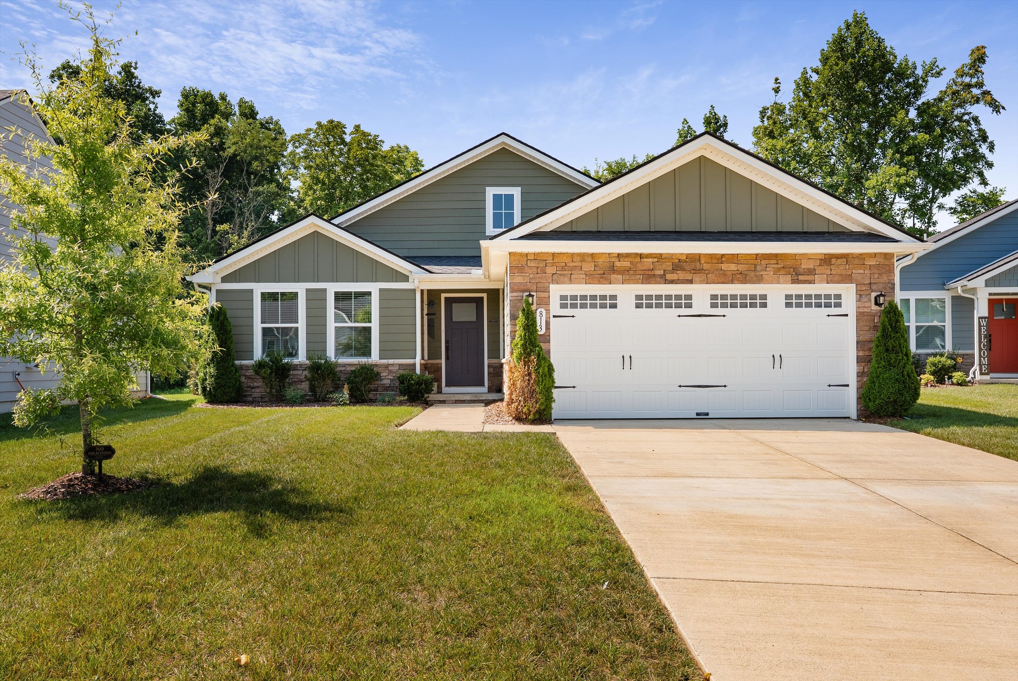 813 Rae Dr — photo