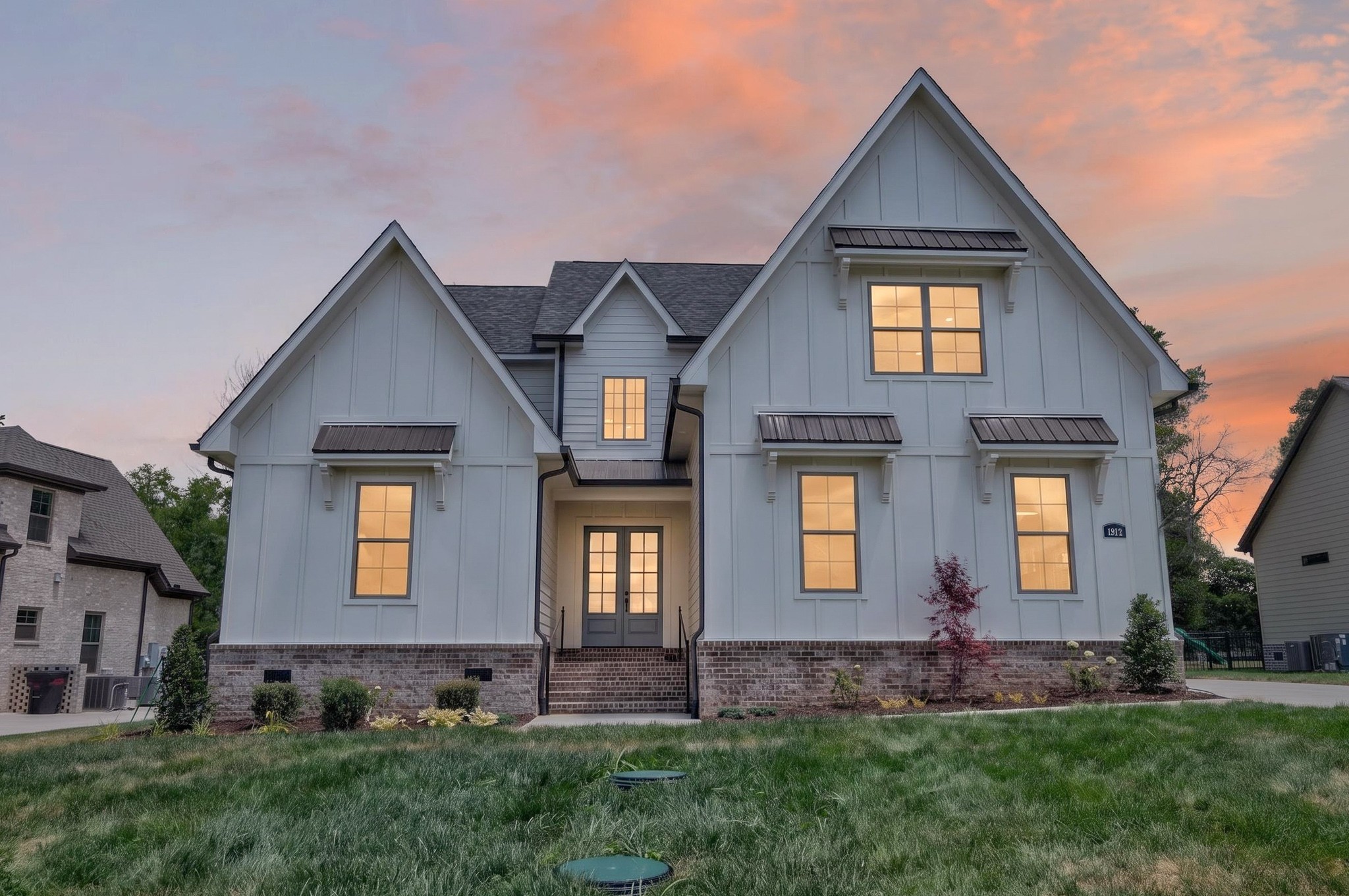 8 Martha Washington Way — photo