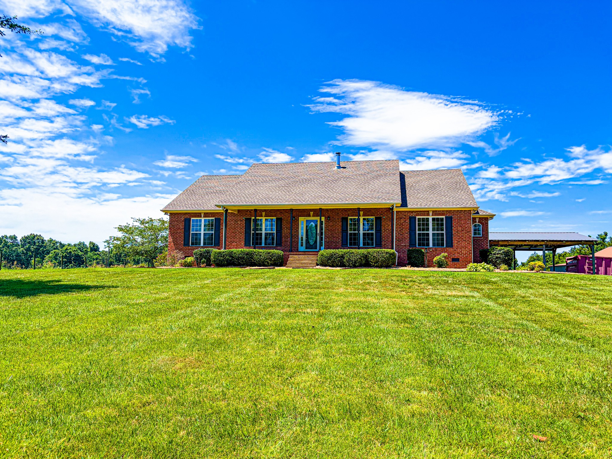 285 Calvert Ridge Road, Westmoreland, TN 37186
