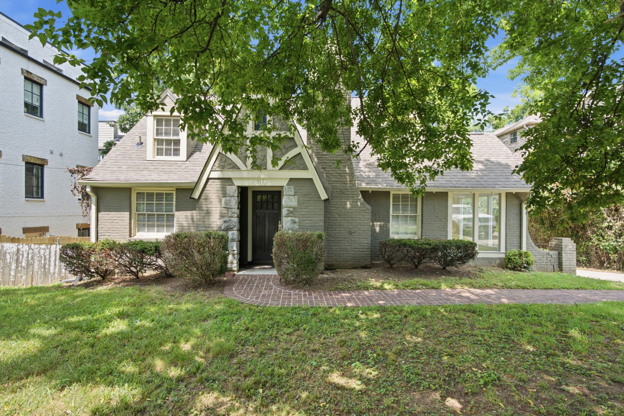 517 Chesterfield Ave — photo
