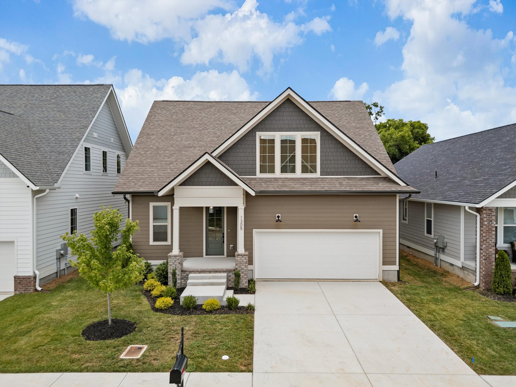 1305 Alderwood Pass — photo