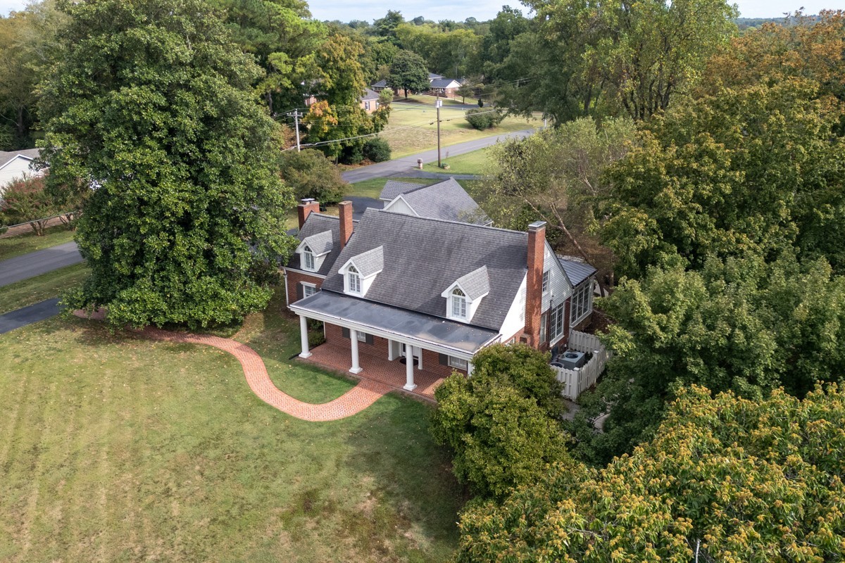 1201 Nashville Pike — photo