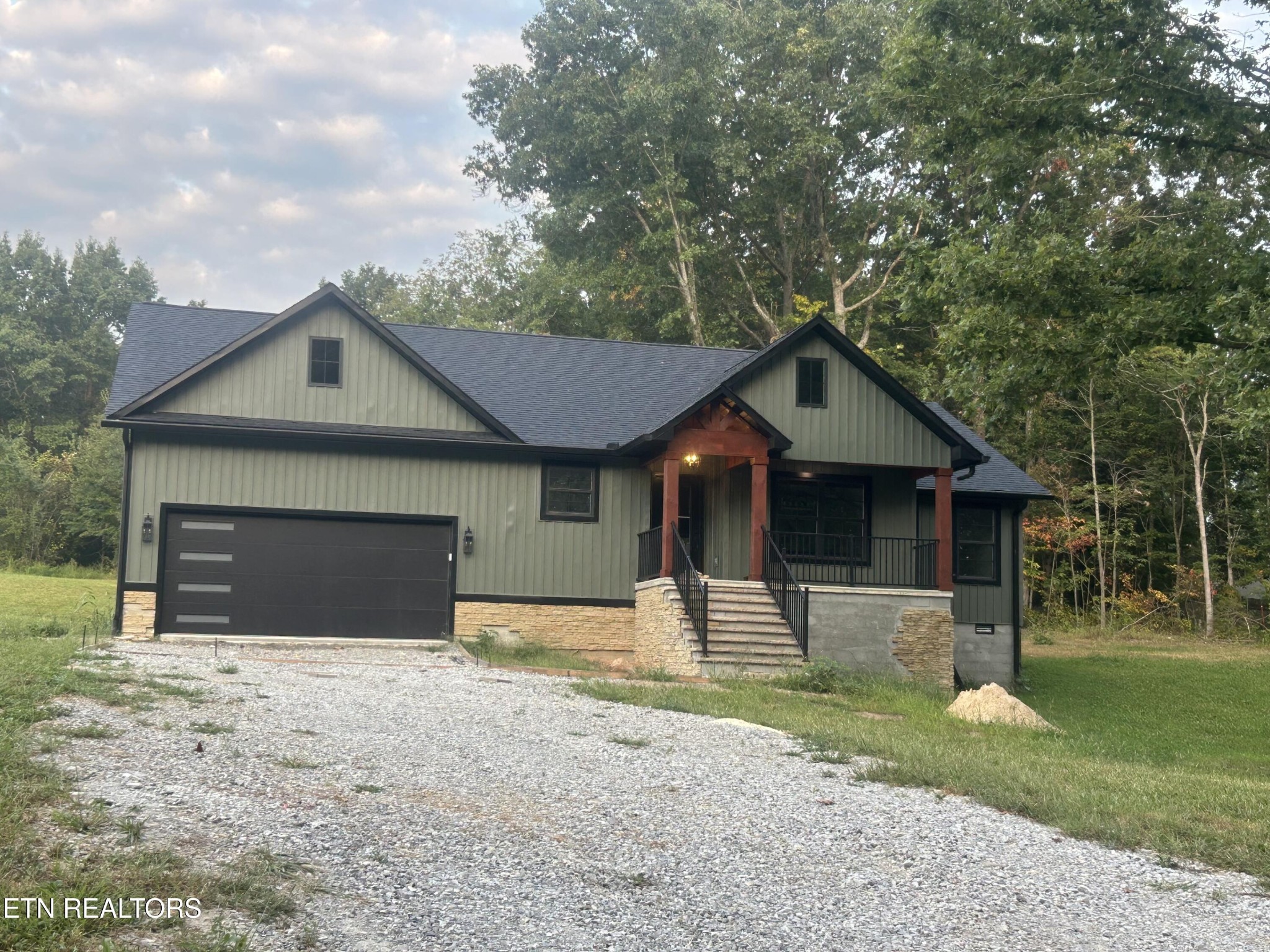 214 Georgee Rd — photo