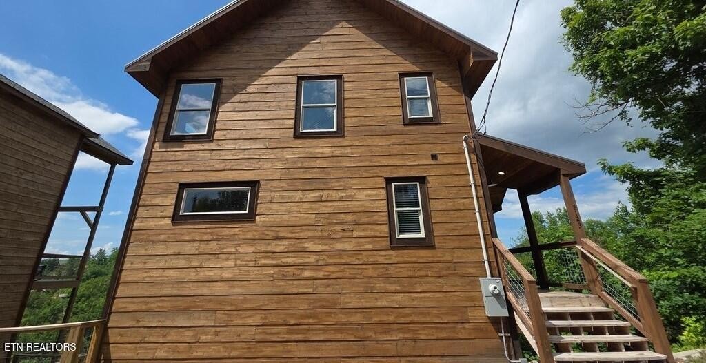 2123 Windy Lane — photo