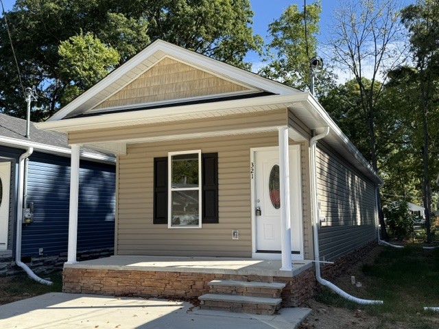 321 S Gentry St — photo