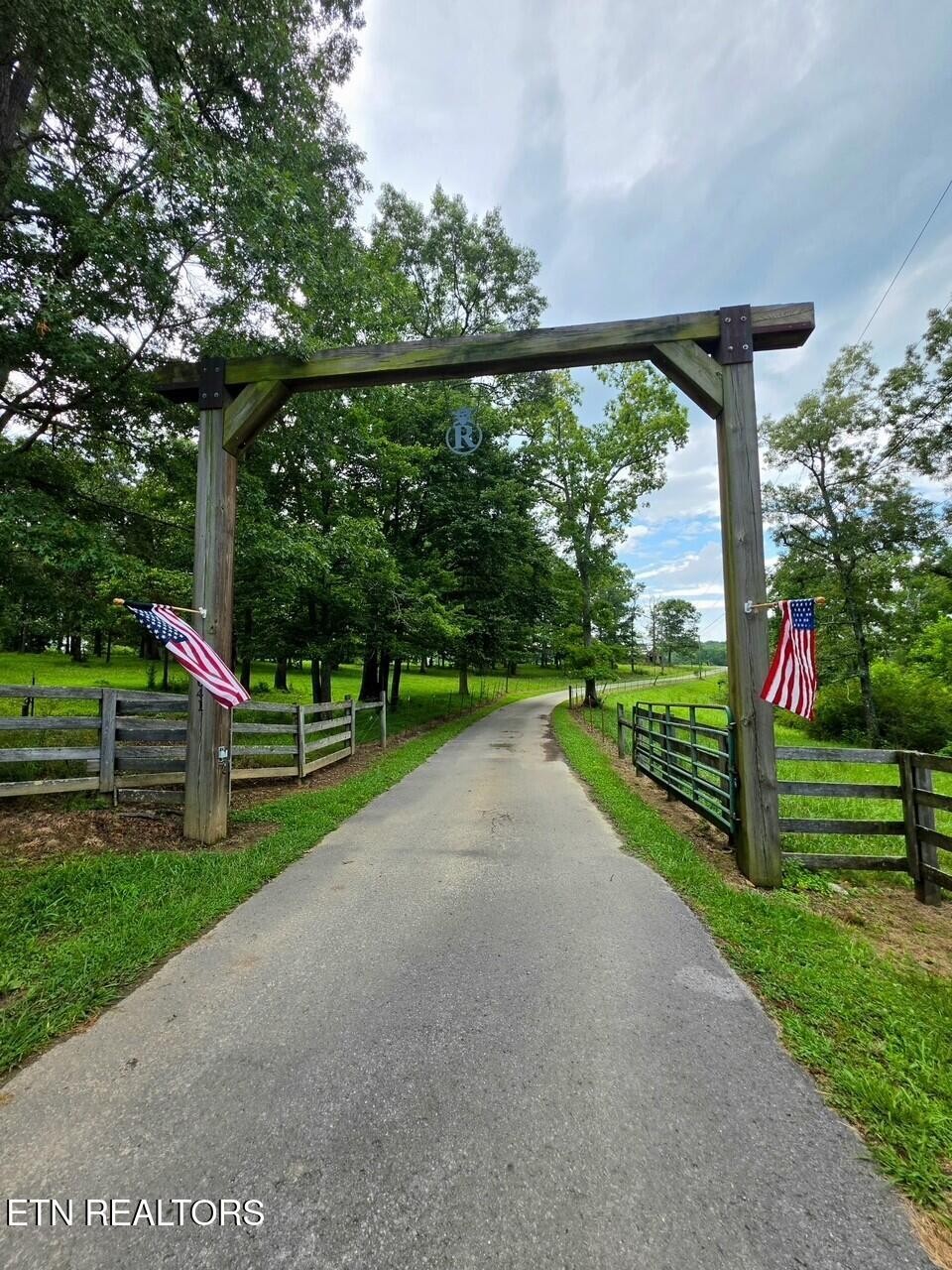 1041 Walt Reed Road, Grandview, TN 37337 — photo 2