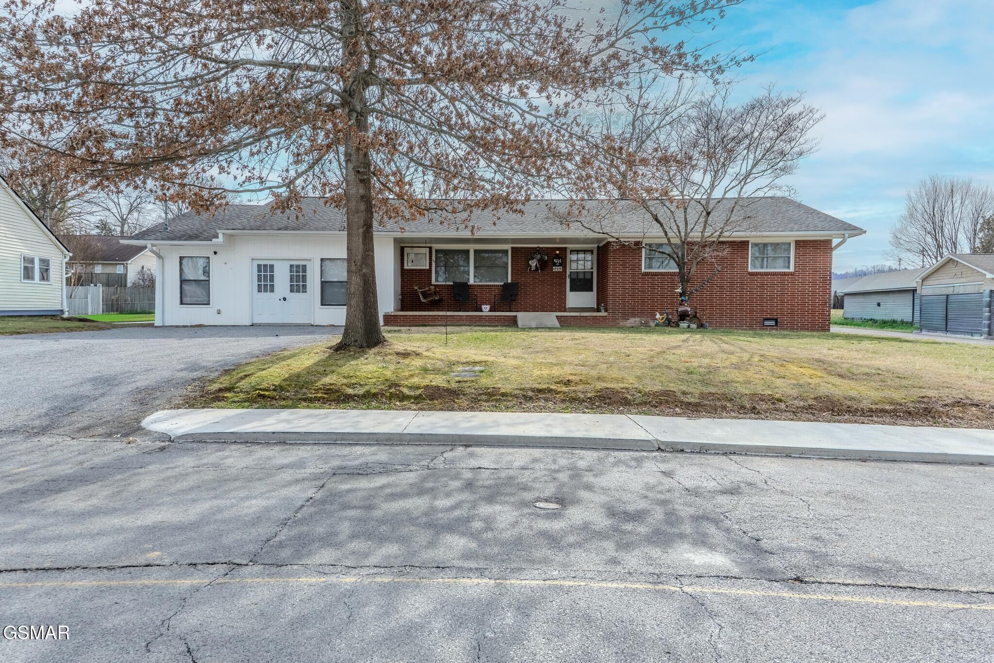 215 Valley Drive — photo