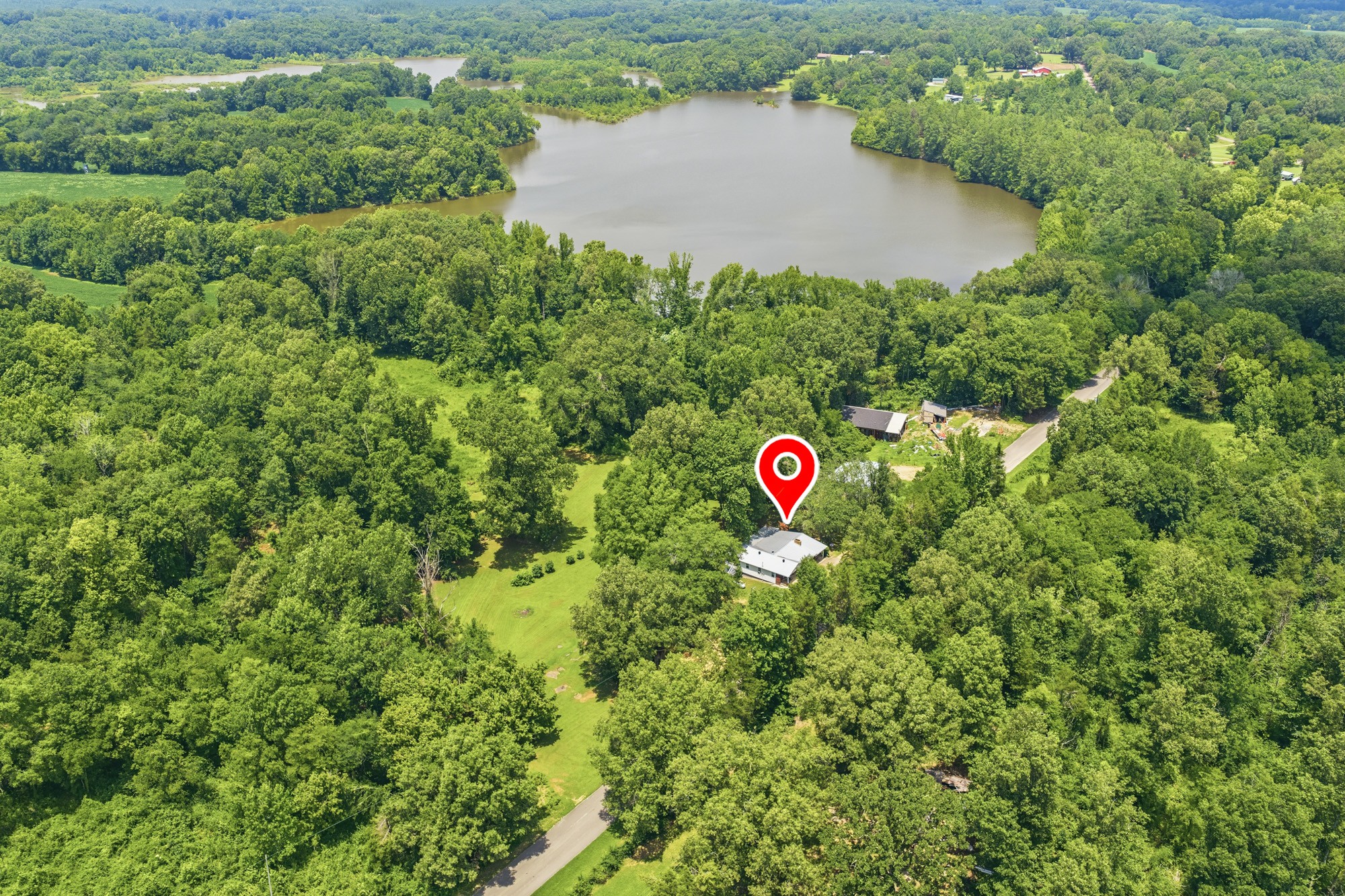 8120 Mount Carmel Road, Decaturville, TN 38329 — photo 2