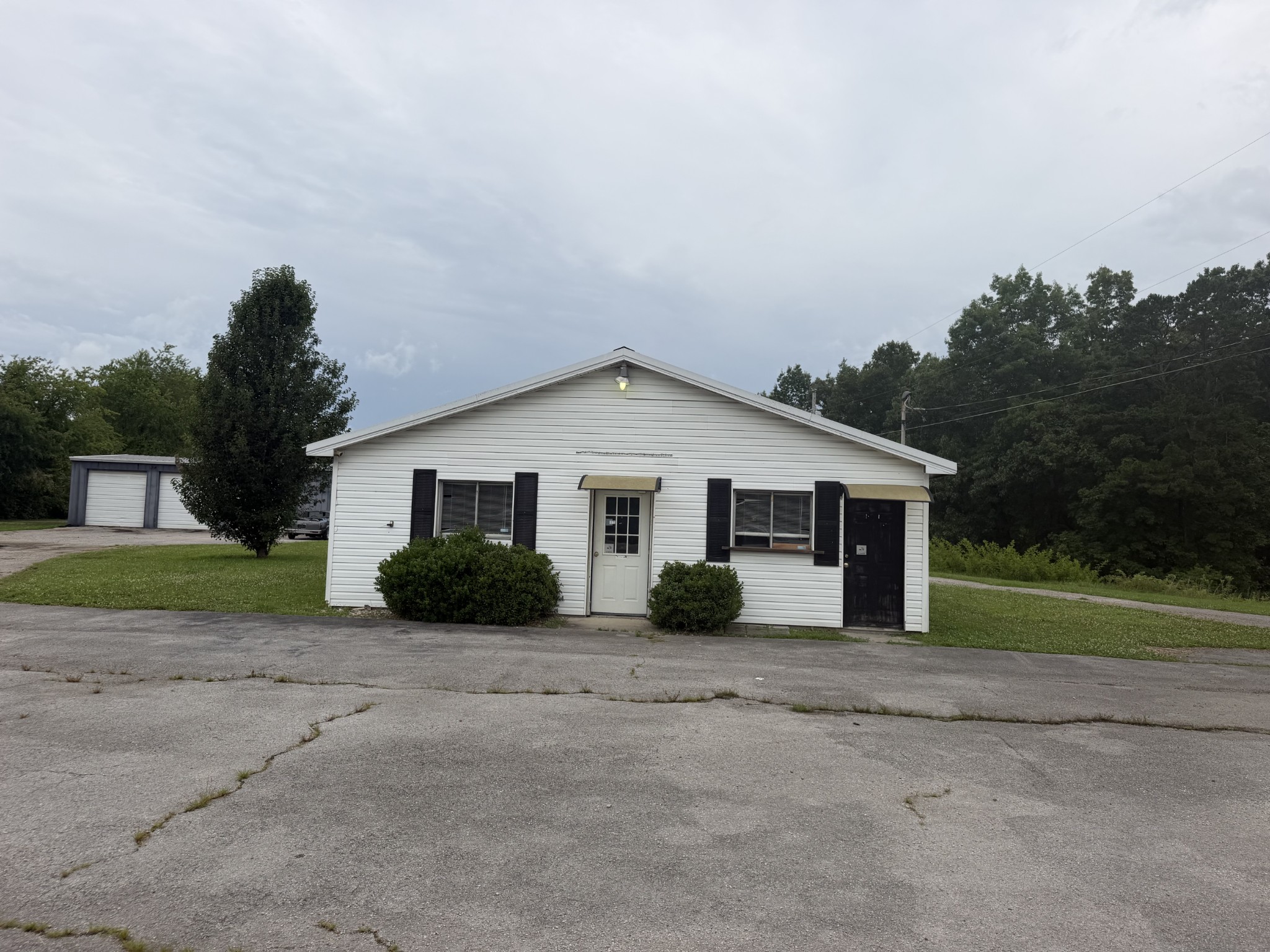 4600 S York Hwy — photo