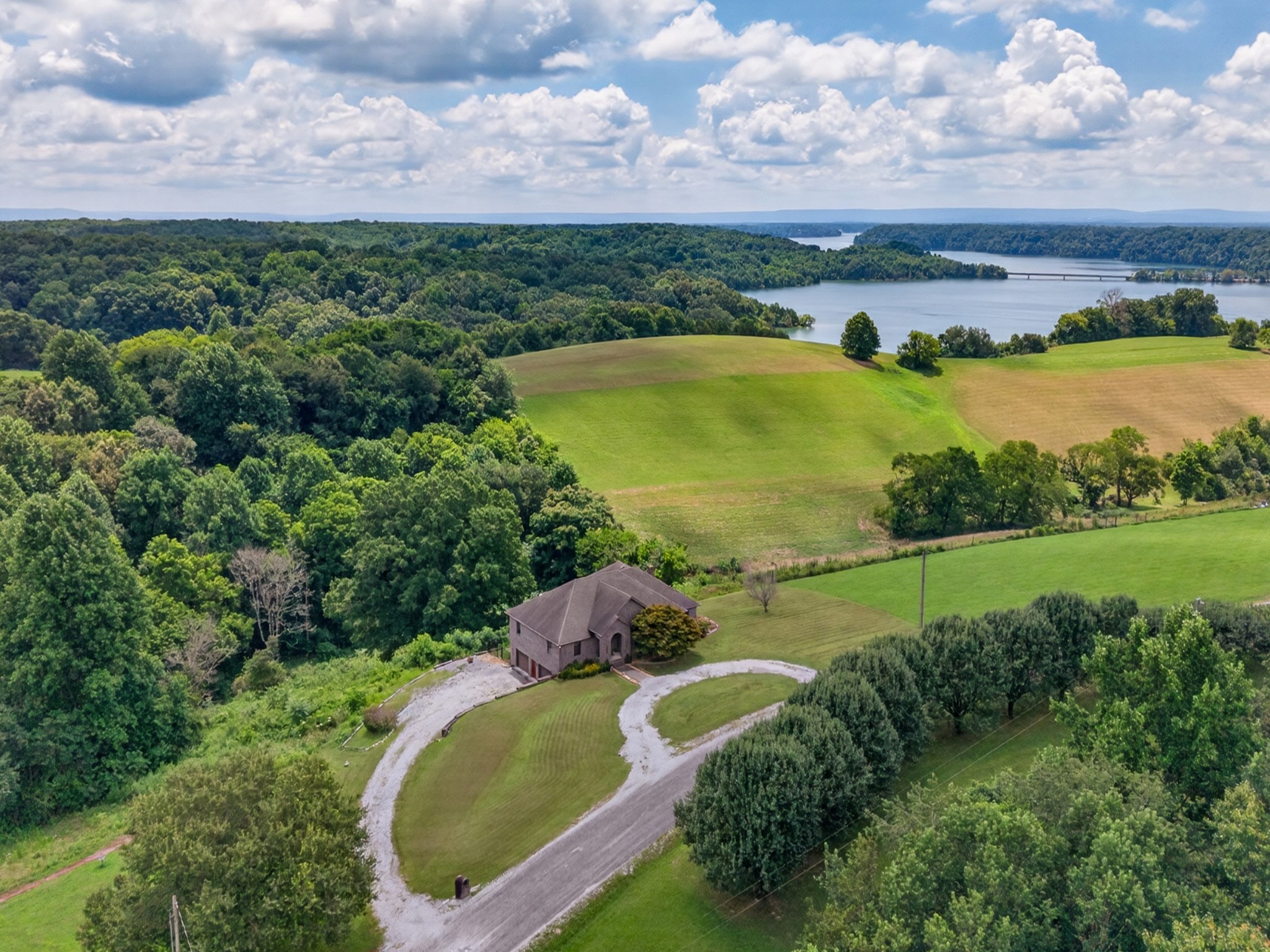 663 Lake Haven Dr — photo