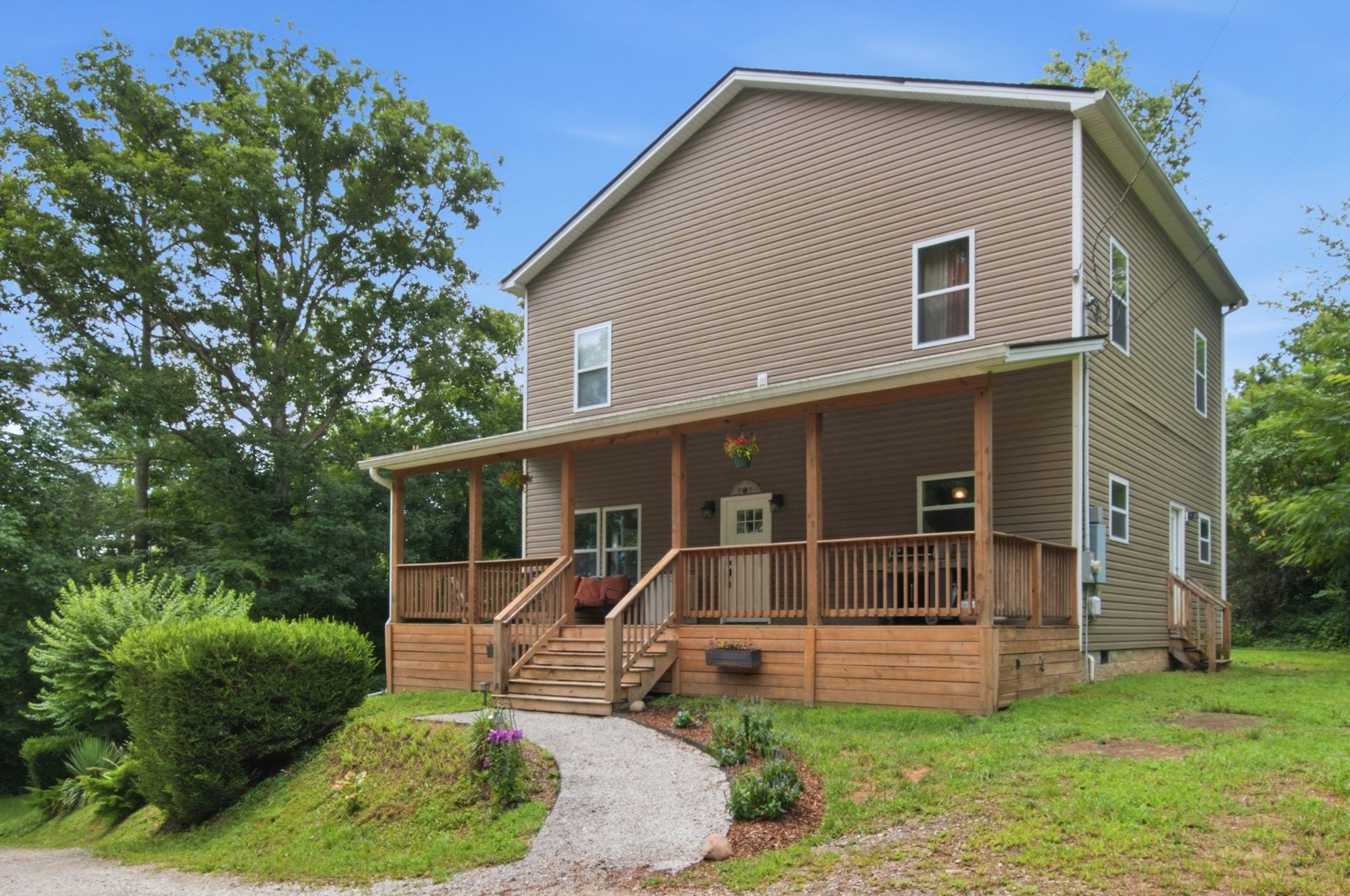 418 Mount Pleasant Rd — photo