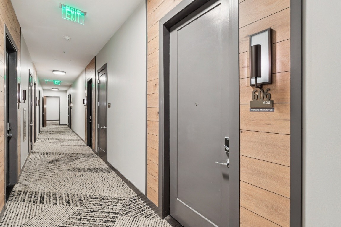 1212 Demonbreun St 606 — photo