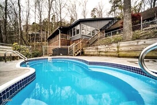751 Ridge Road, Gatlinburg, TN 37738 — photo 2