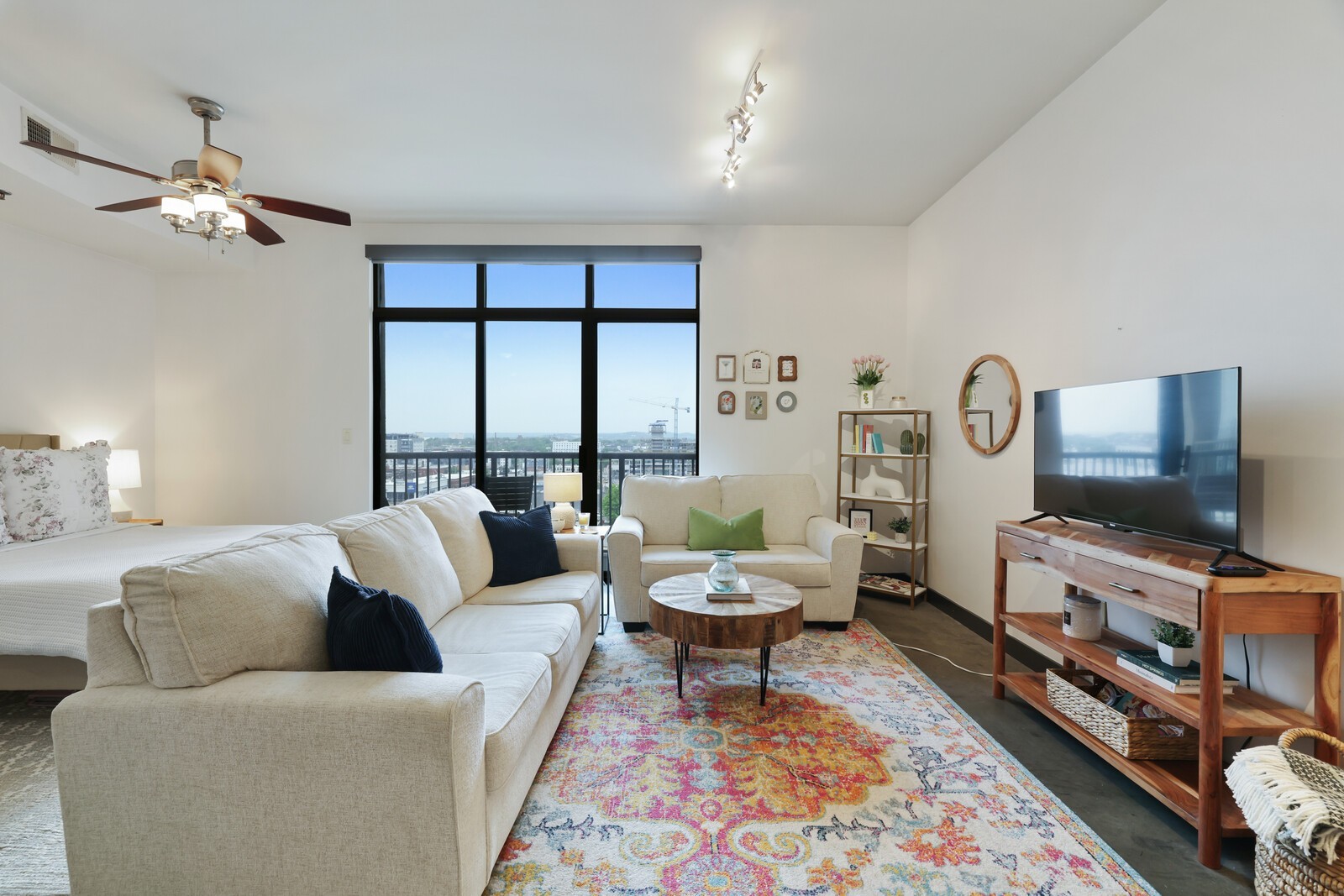 1510 Demonbreun St 906 — photo