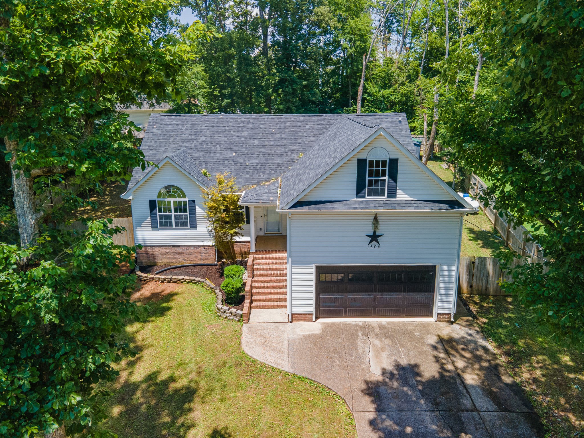 1504 Chestnut Cove Rd — photo