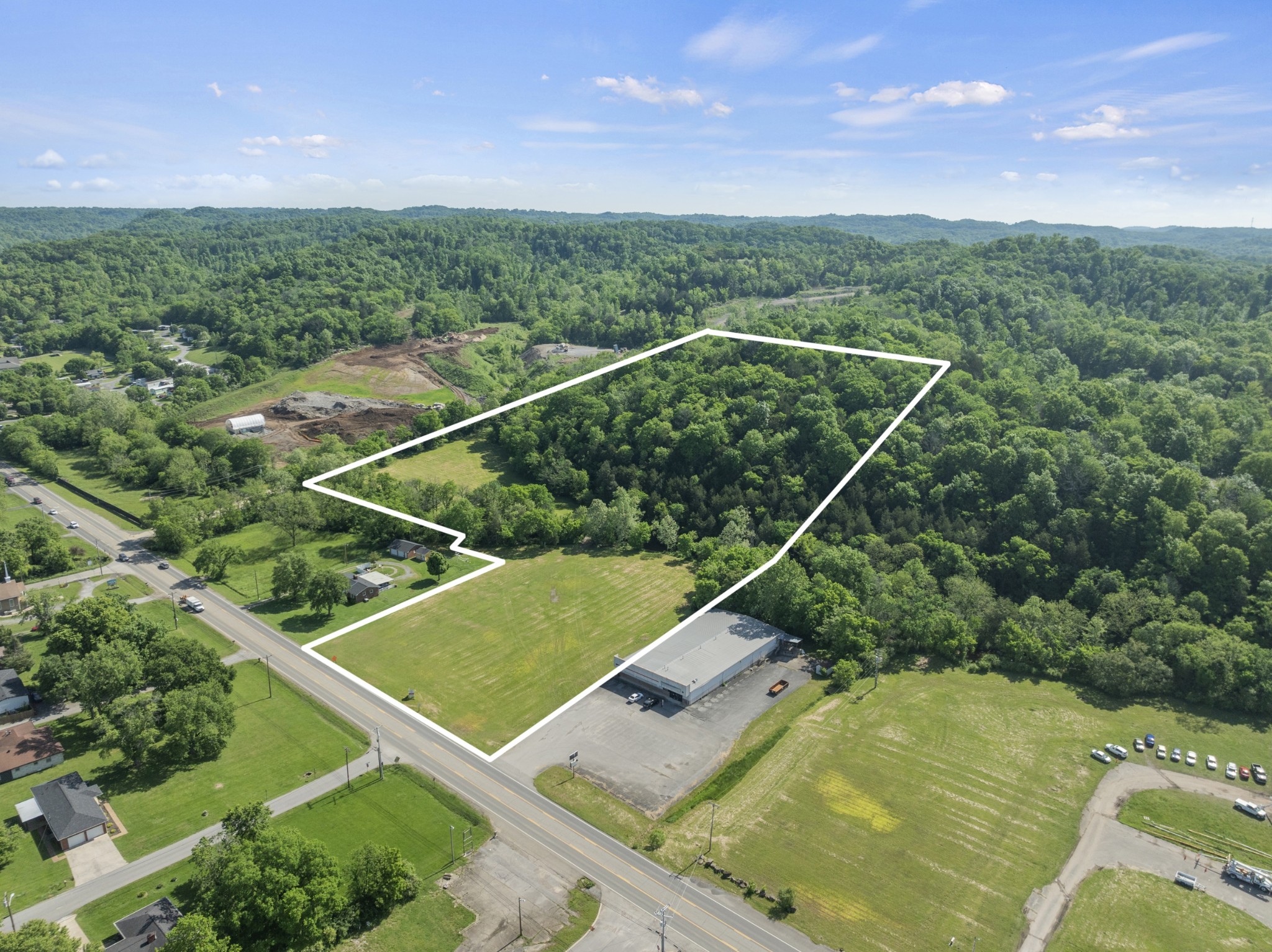 1135 Louisville Hwy — photo