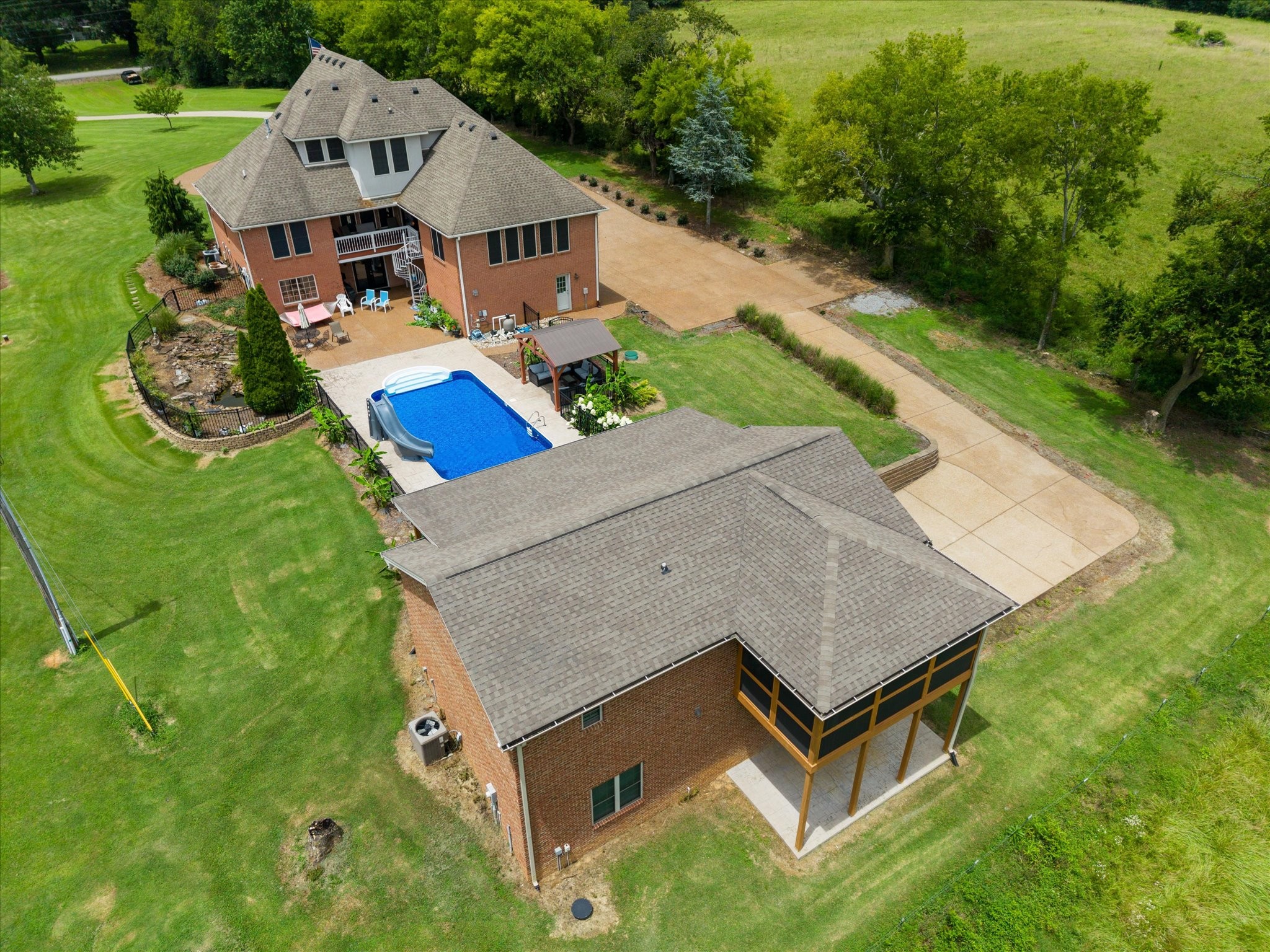 2155 Lake Rd — photo