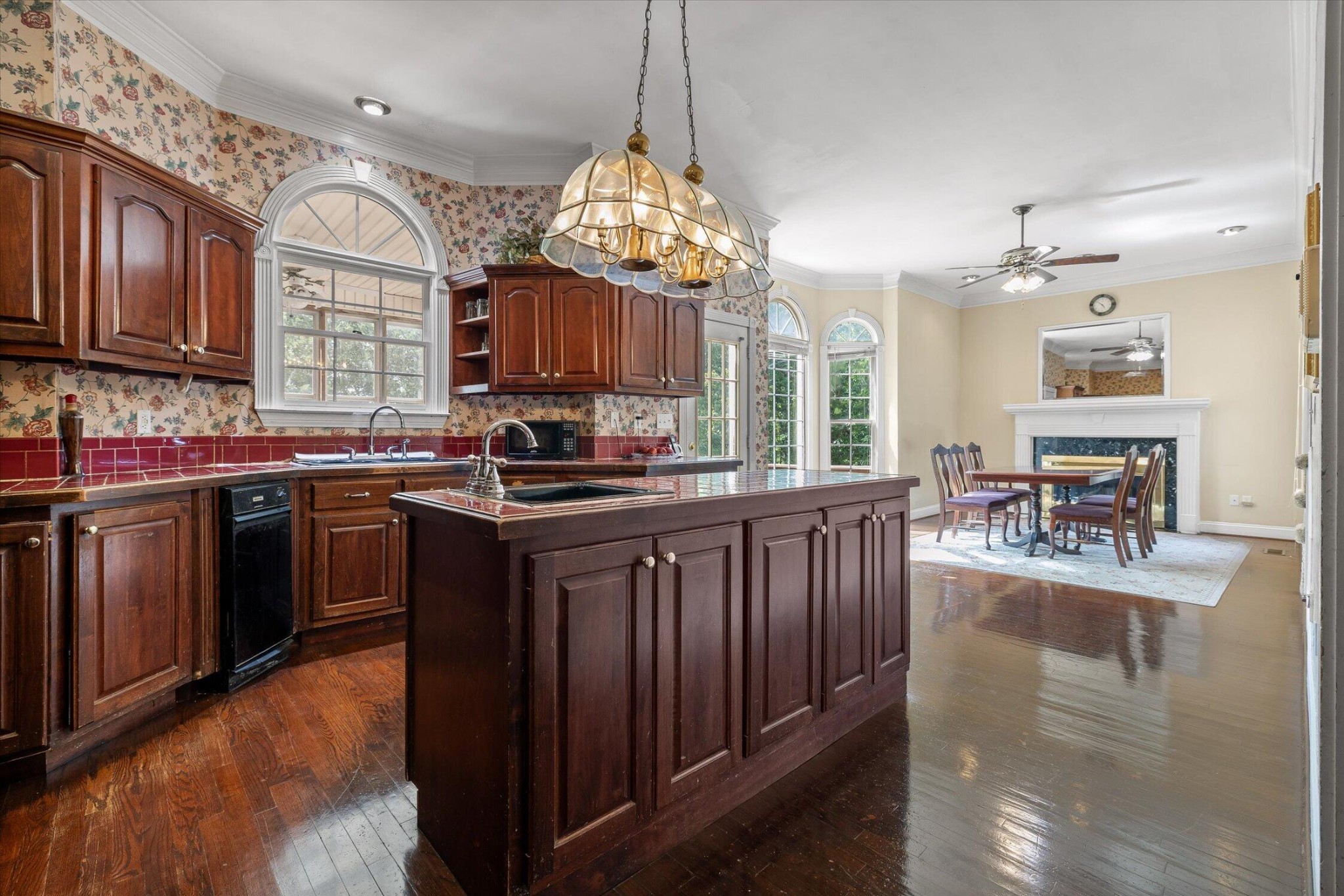 800 Sunset Mountain Drive — photo